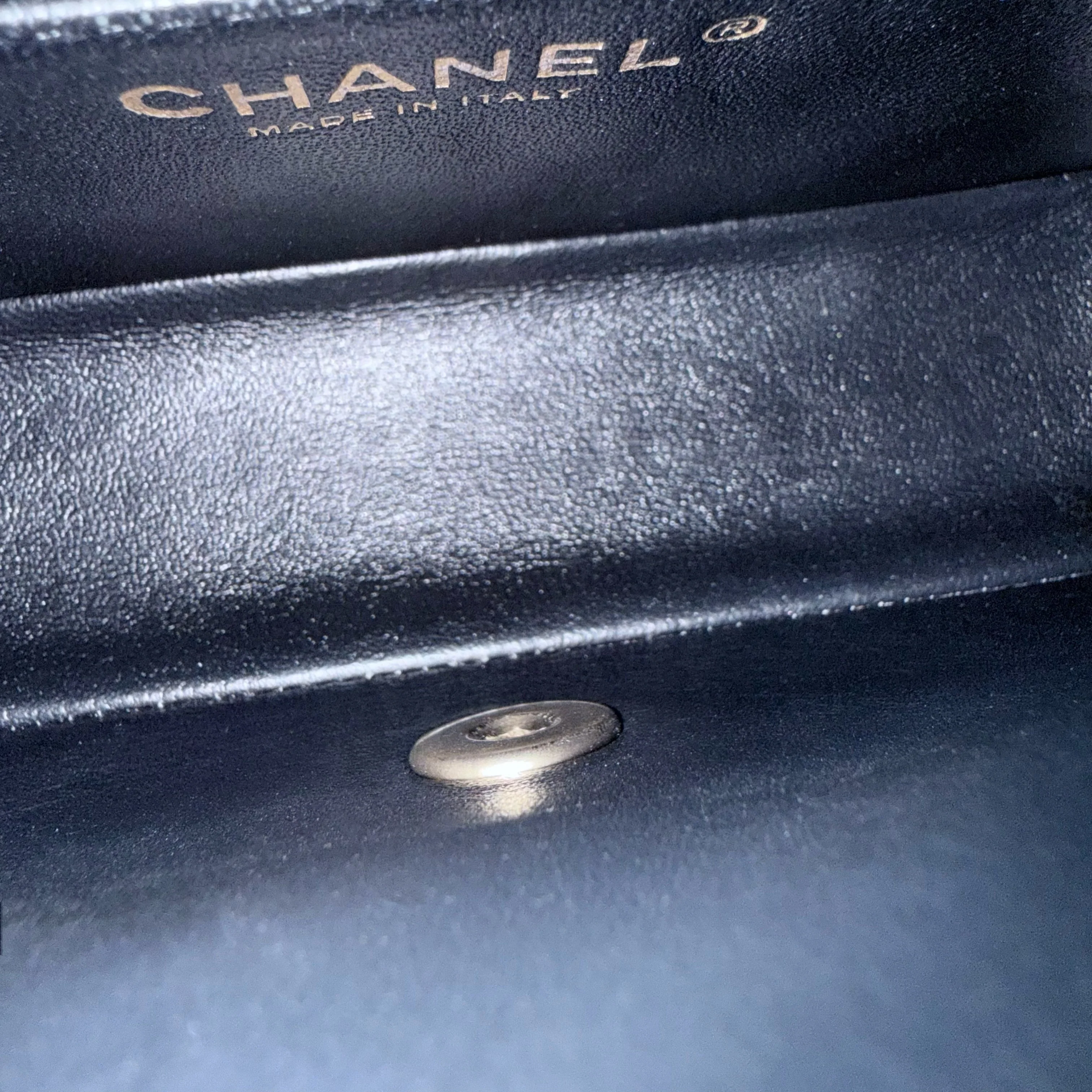 Chanel Classic Flap Mini - Caviar 20CM Quilted Grained Calfskin Black Gold Hardware Series 20