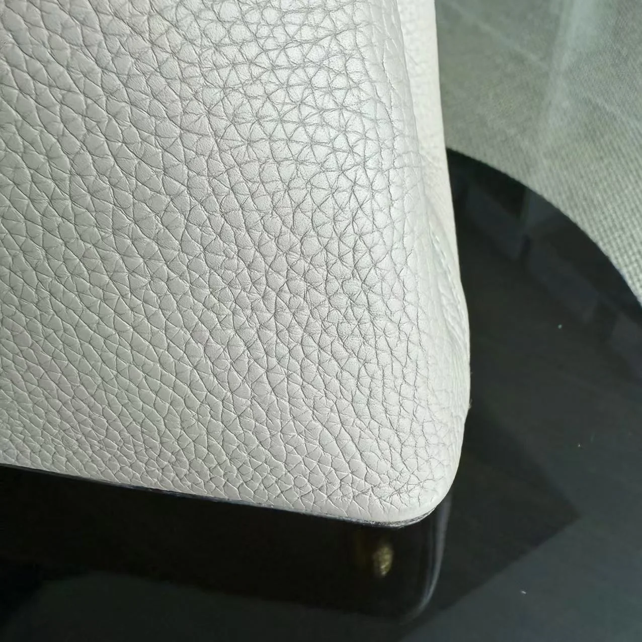 Louis Vuitton Capucines BB - Taurillon Grained Calfskin Light Beige Gold Hardware