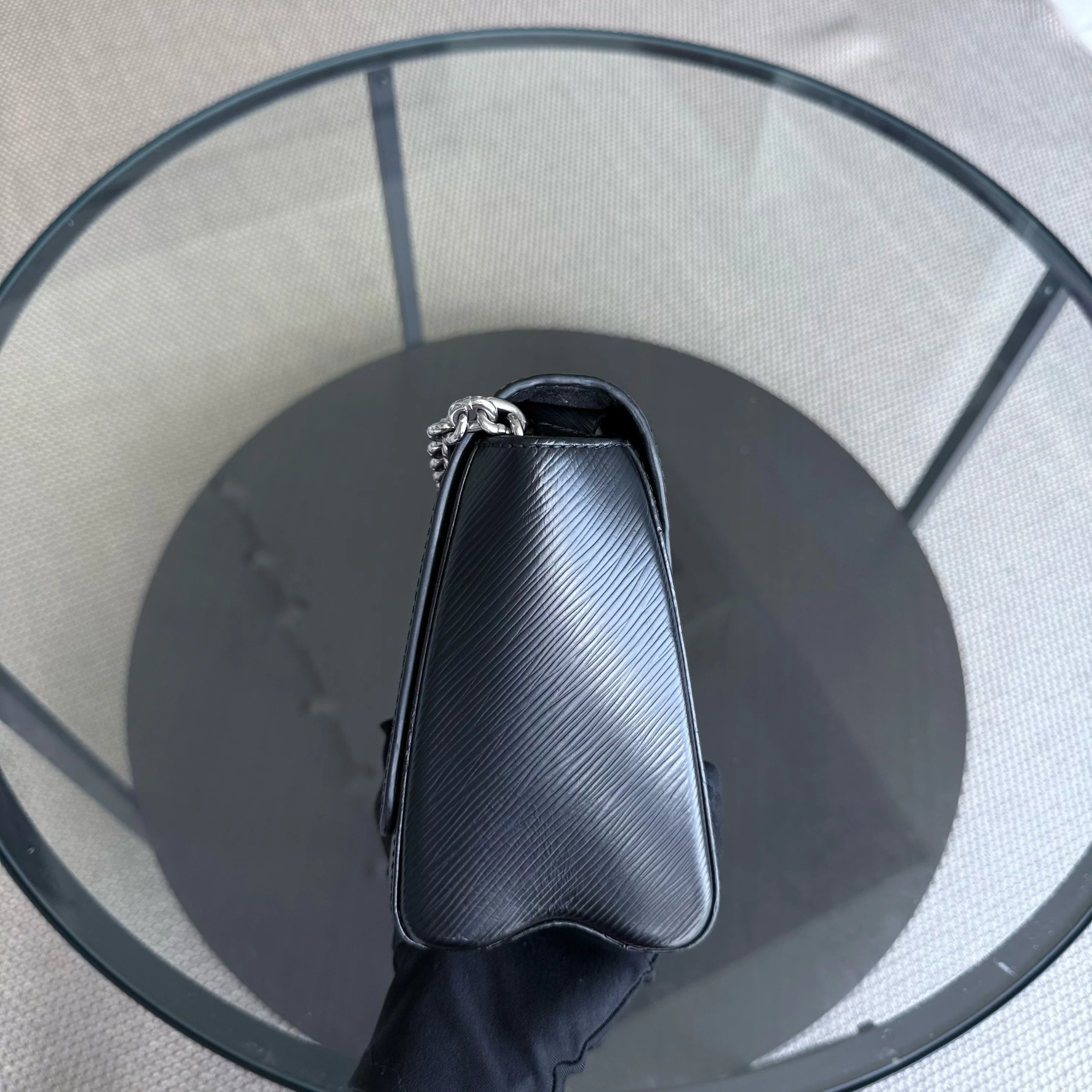 Louis Vuitton Twist Medium MM - EPI Leather Black Silver Hardware