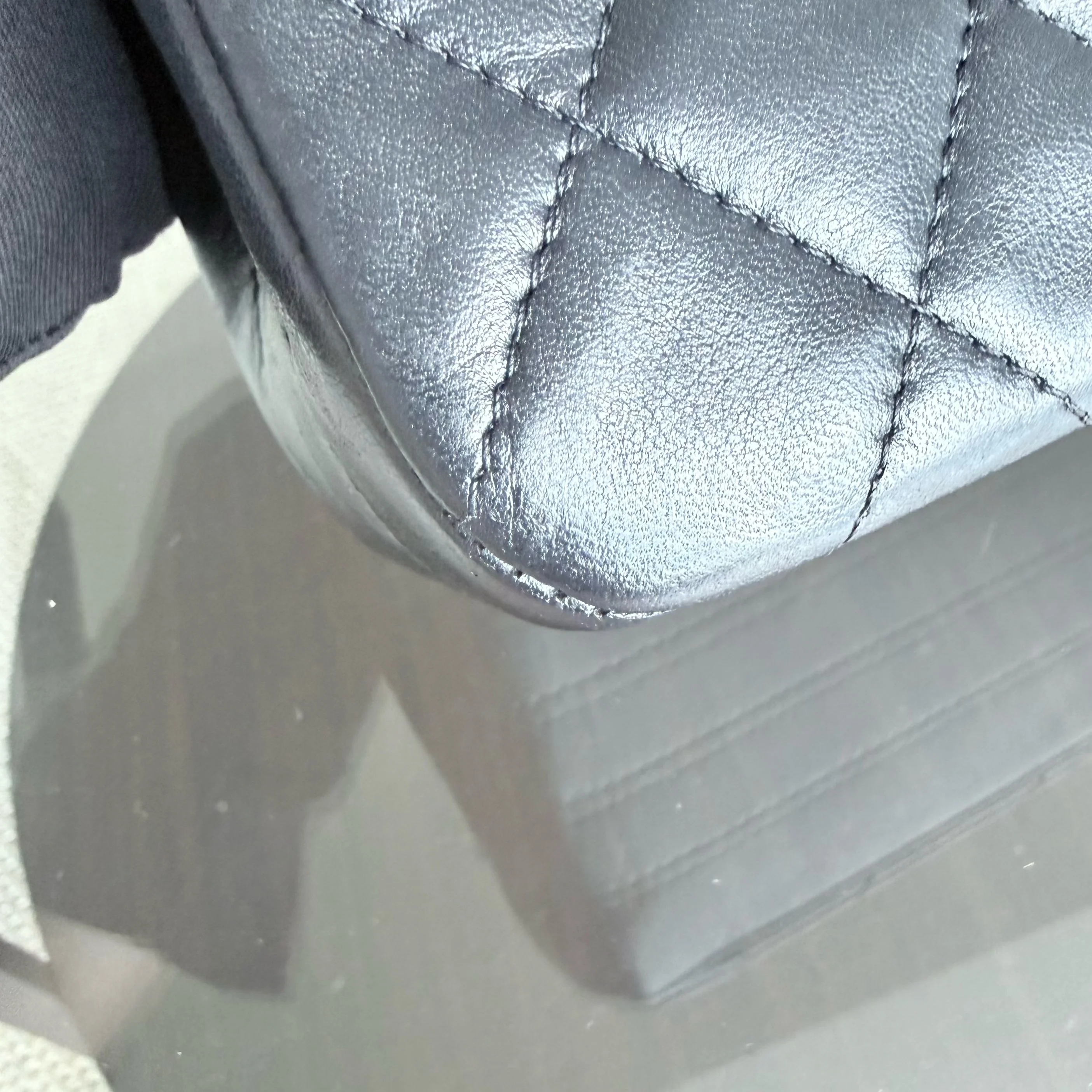 Chanel Medium Flap Vintage - Quilted Lambskin Black Gold Hardware Series 1