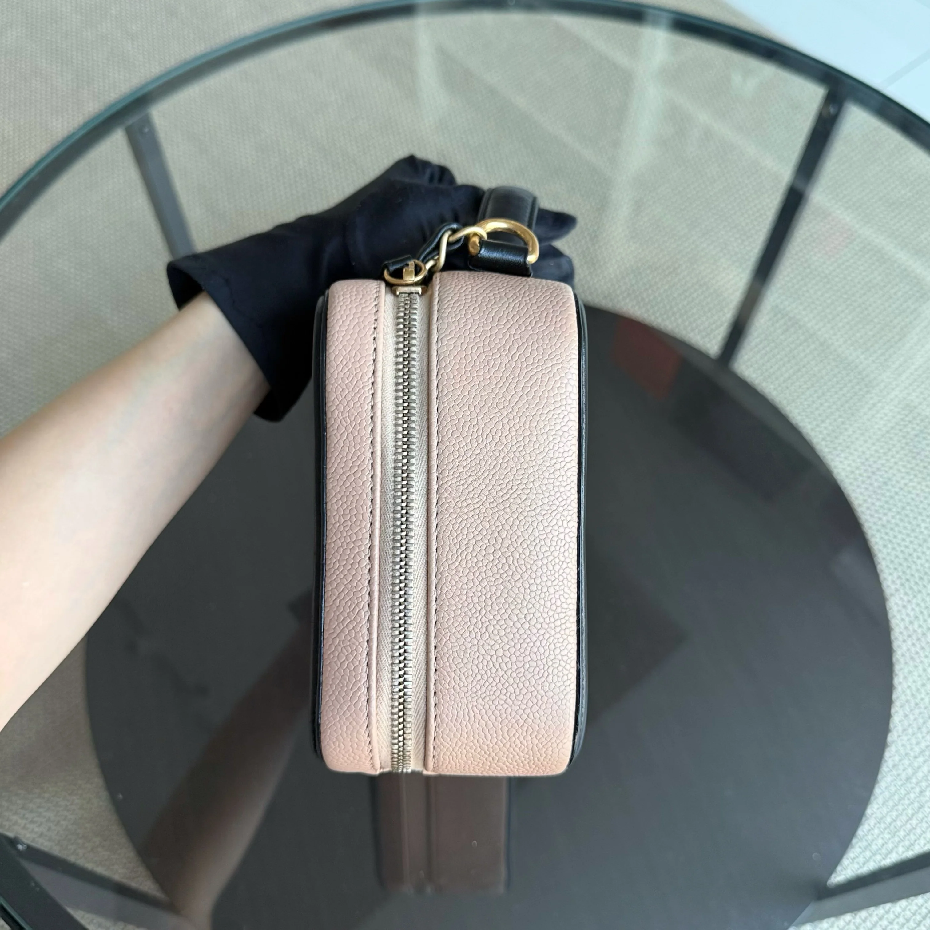 Chanel Vanity Case Filigree Medium - Caviar Grained Calfskin Black Beige Series 23