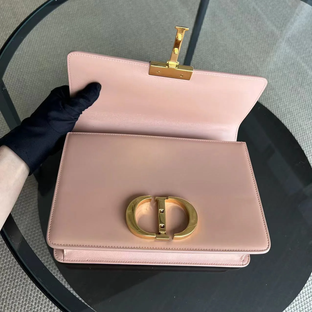 Dior 30 Montaigne Medium - Smooth Calfskin Nude Beige Golden Hardware