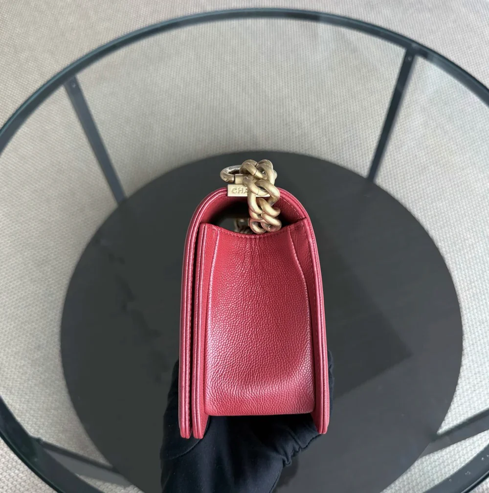 Chanel Boy Medium - 25CM Chevron Red Gold Hardware Series 25