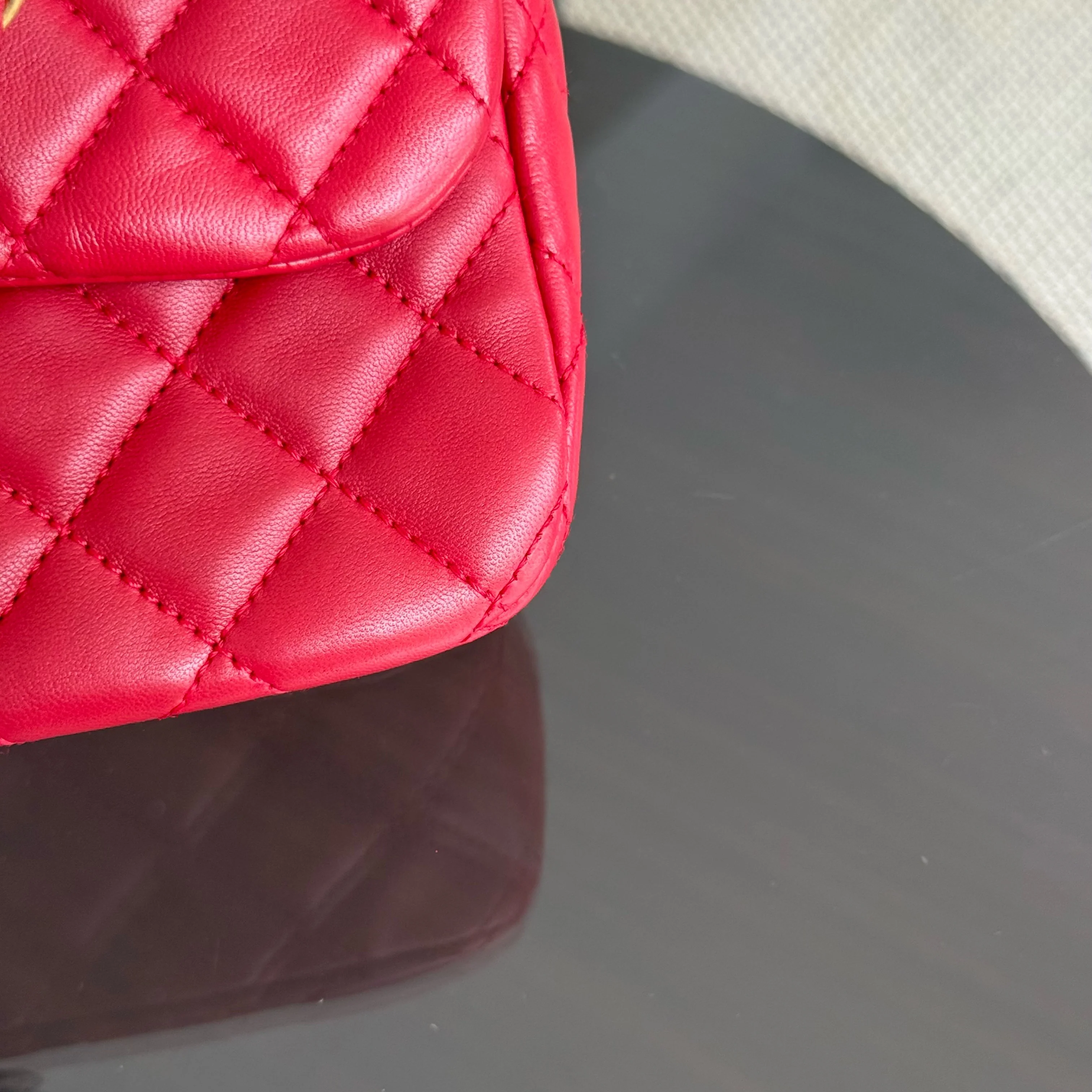 Chanel Classic Flap Medium - Special Valentine Edition 25CM Quilted Lambskin Red Gold Hardware Series 14