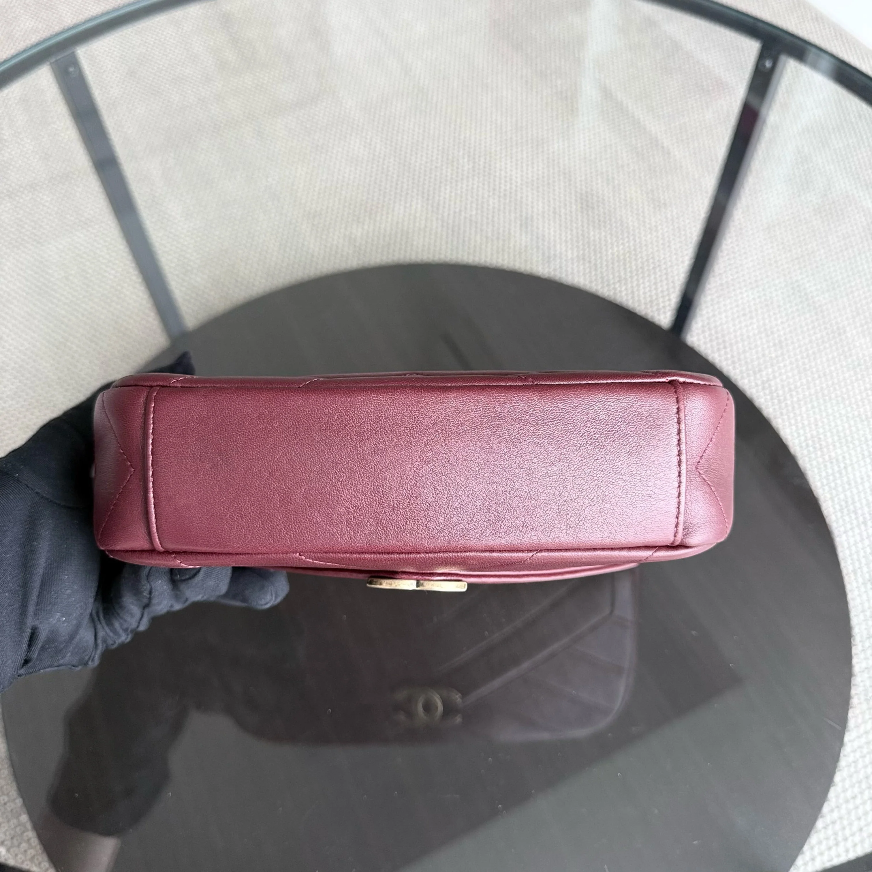 Chanel Flap - 22CM Chevron Calfskin Burgundy Gold Hardware Series 22