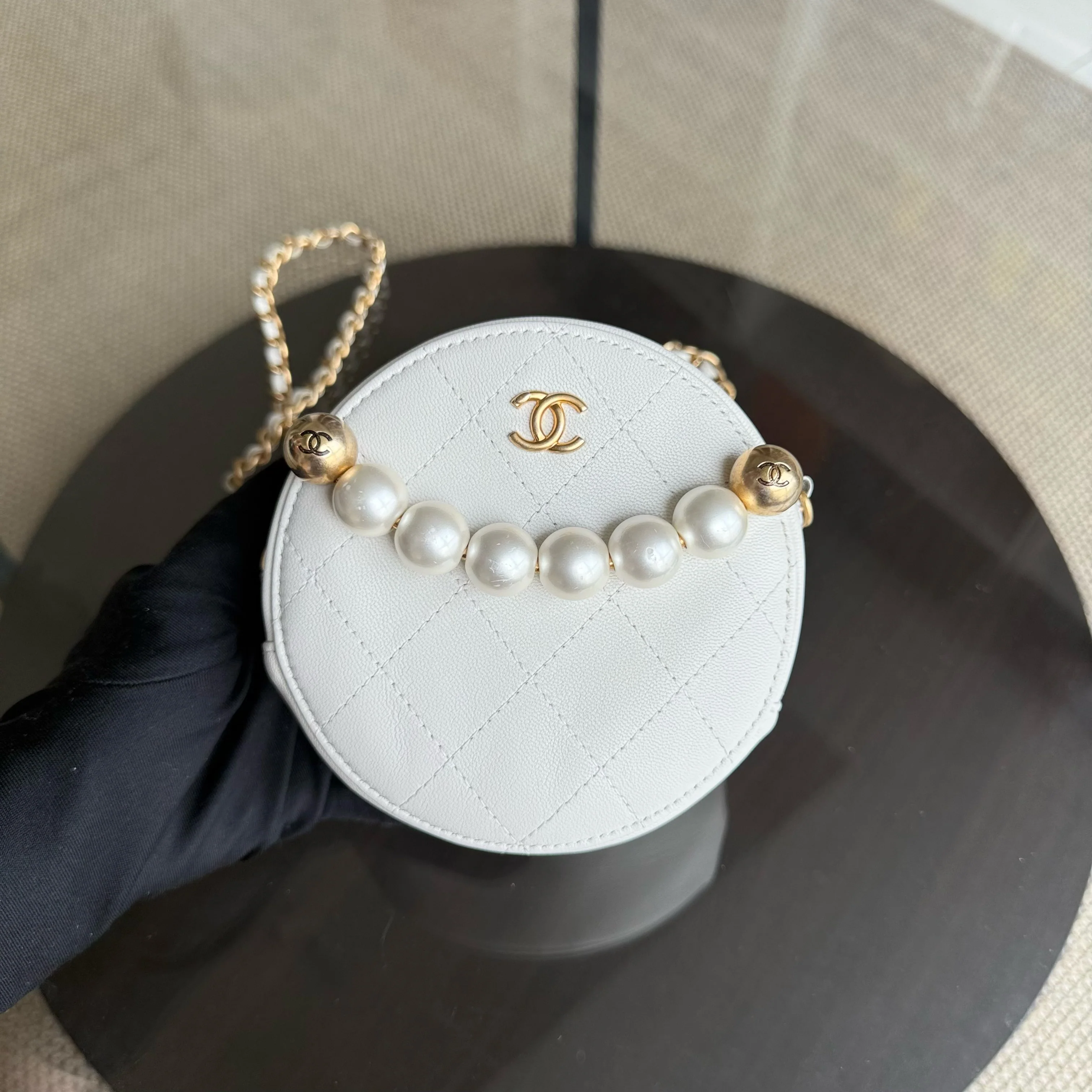 Chanel Pearl Round Clutch with Chain White Calfskin Aged Gold Hardware 29