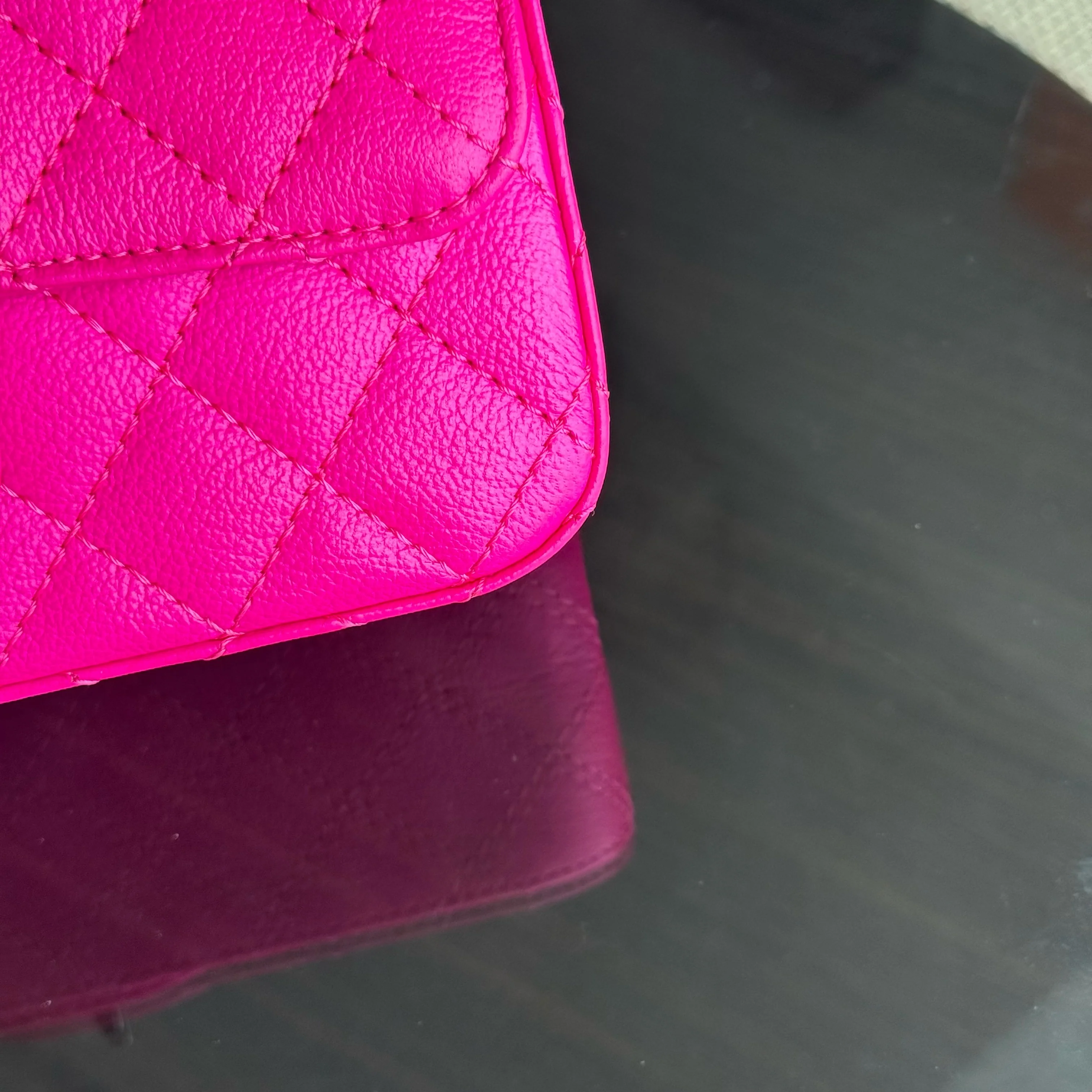 Chanel 2.55 Reissue Mini - 20CM Quilted Grained Calfskin Pink Silver Hardware Series 28