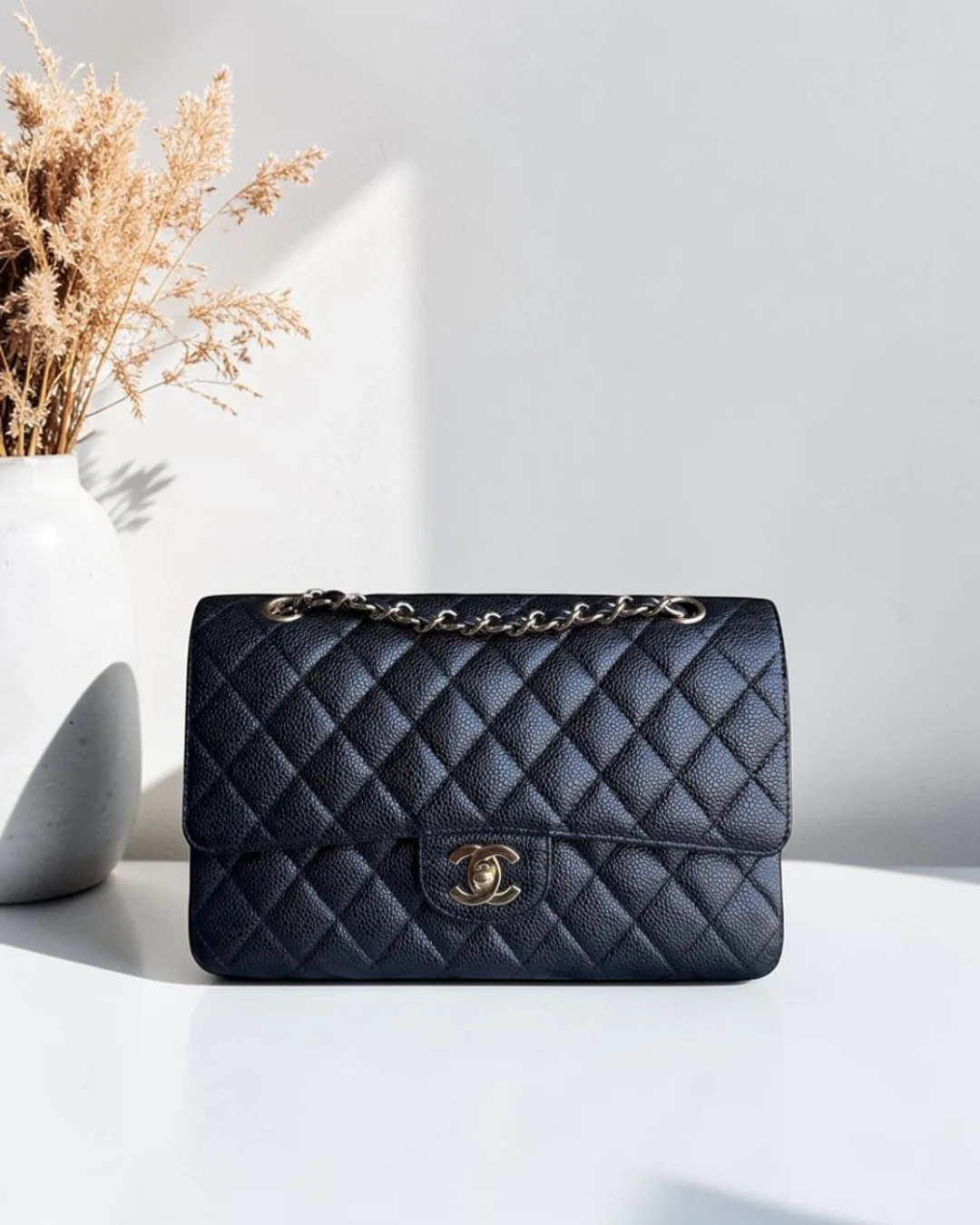Chanel Classic Flap Medium - Caviar 25CM Quilted Black Gold Hardware