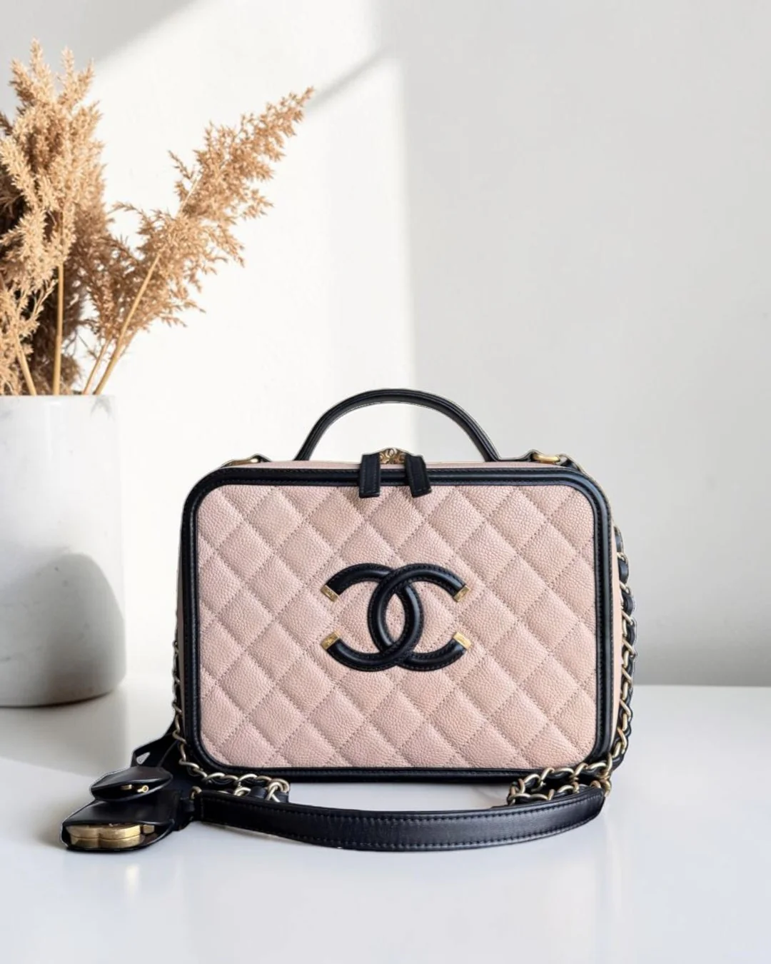 Chanel Camera Filigree Box Bag Large - Caviar Quilted Grained Calfskin Black Beige Gold Hardware Series 23