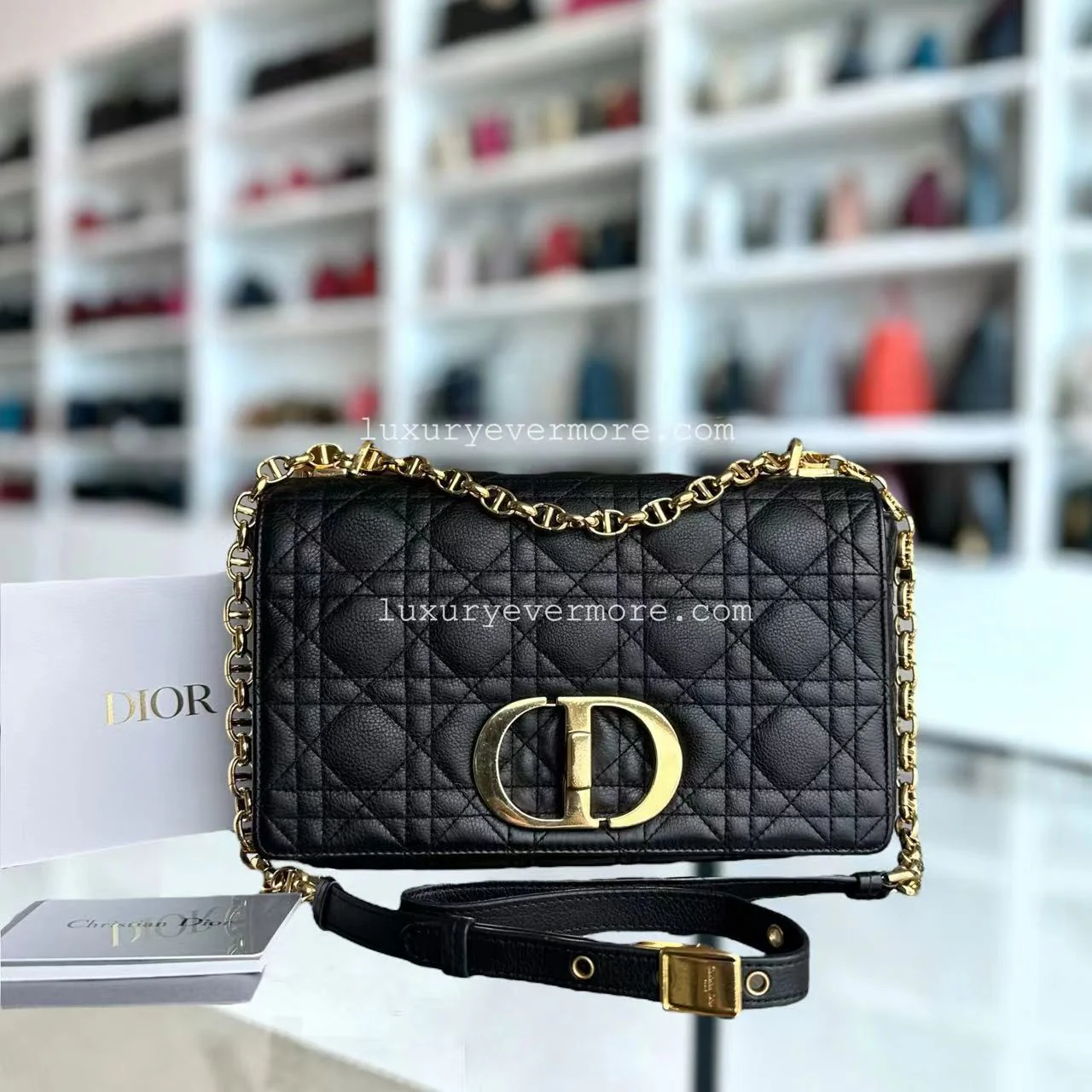 Caro Medium 25CM Cannage Calfskin Black Golden Hardware