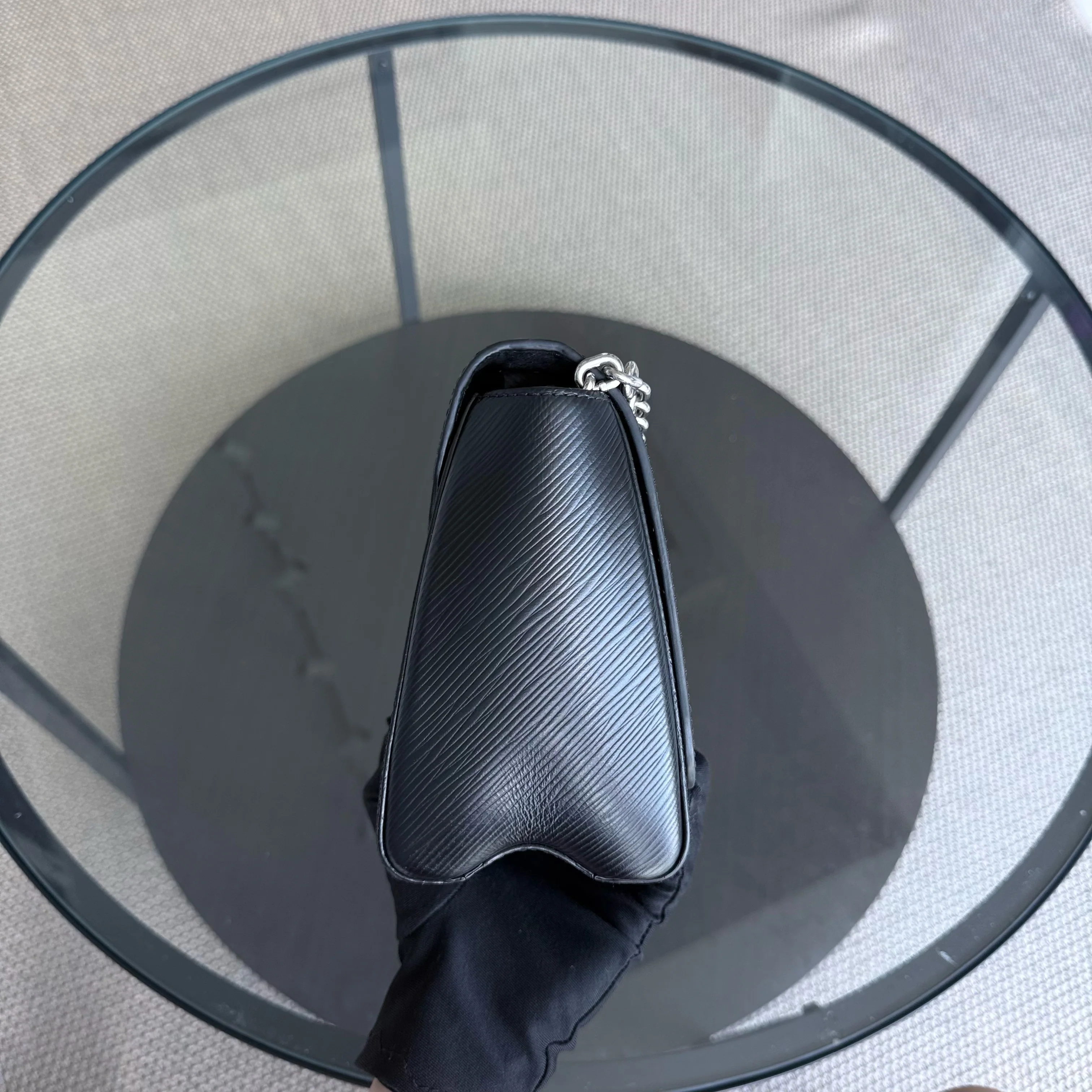 Louis Vuitton Twist Medium MM - EPI Leather Black Silver Hardware