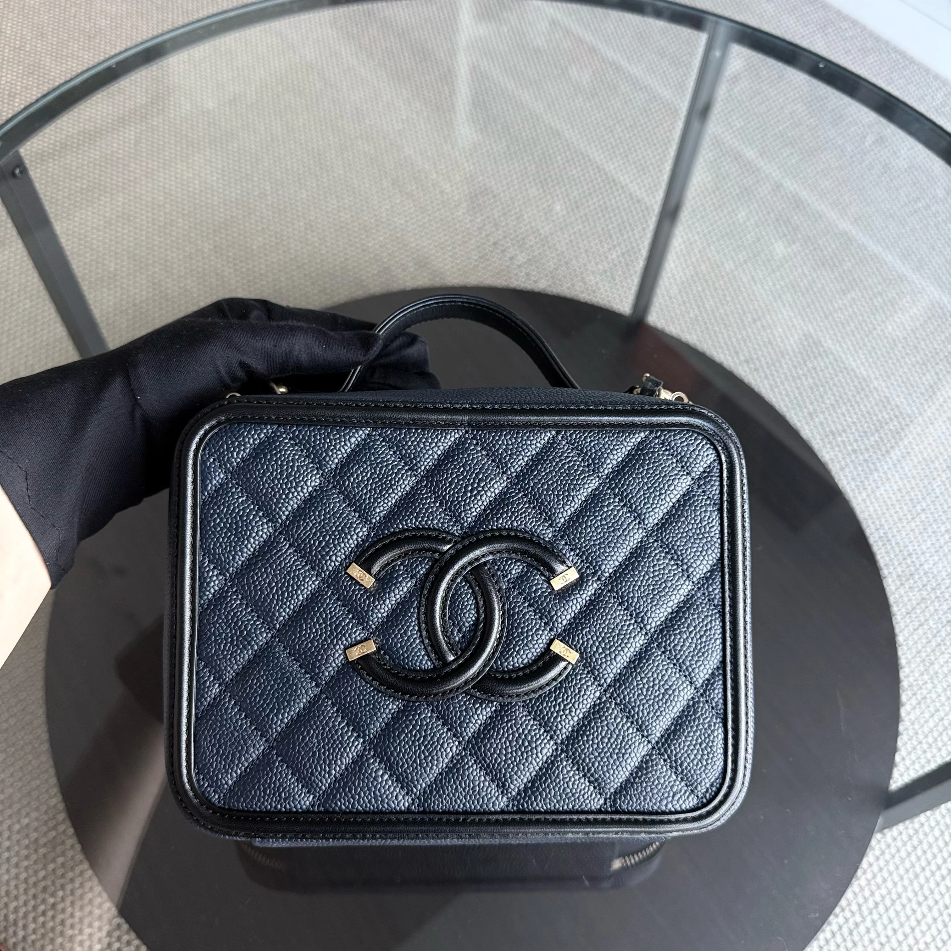 Chanel Filigree Vanity Case Medium - Caviar 21CM Grained Calfskin Dark Navy Blue Gold Hardware Series 24