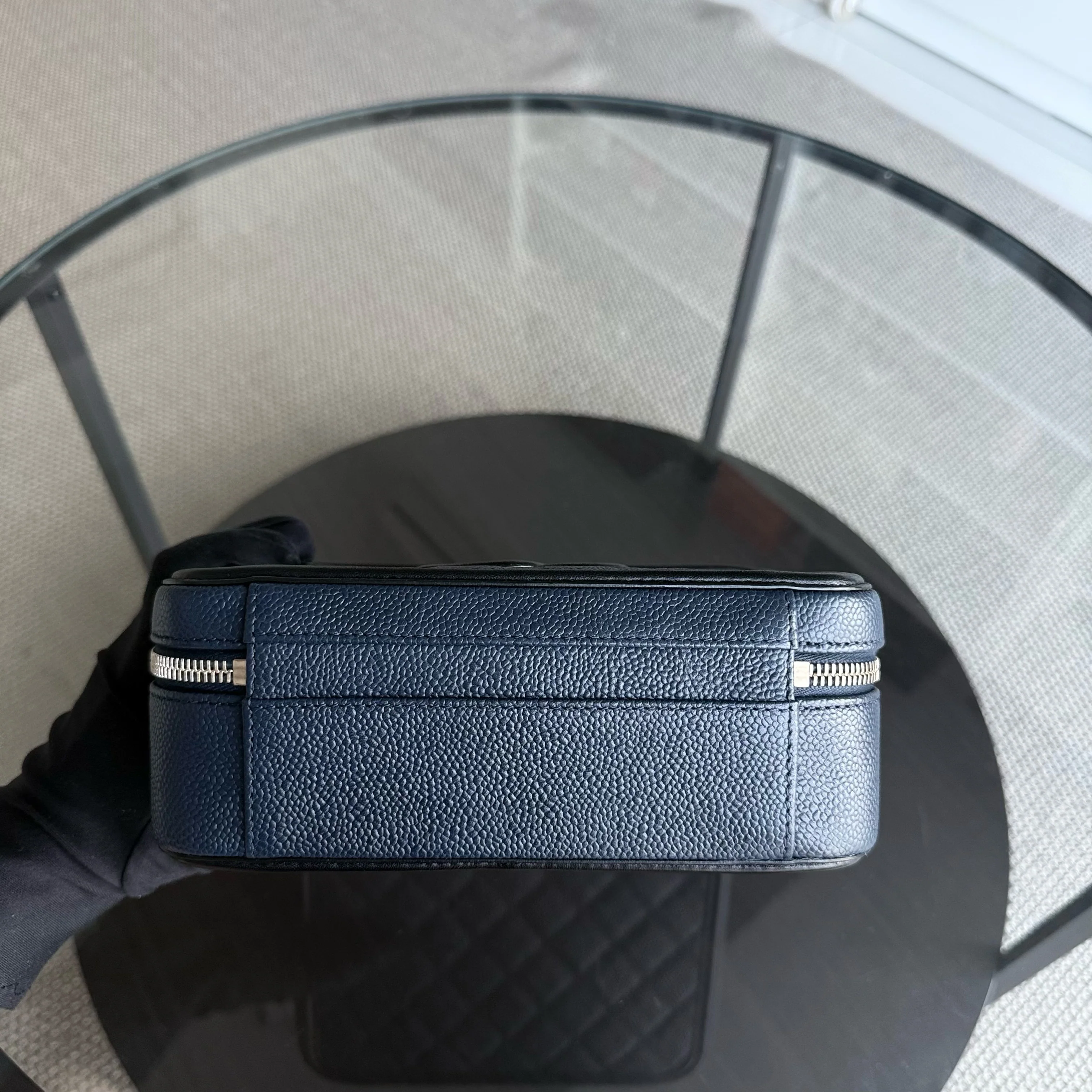 Chanel Filigree Vanity Case Medium - Caviar 21CM Grained Calfskin Dark Navy Blue Gold Hardware Series 24