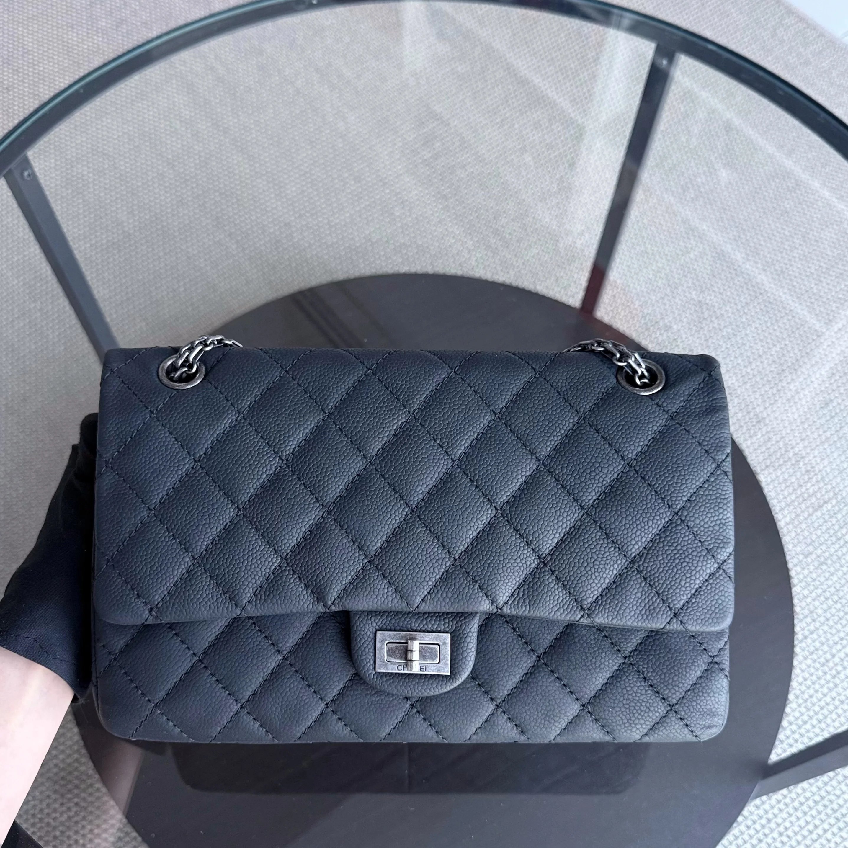 Chanel 2.55 Reissue 226 - Iridescent Caviar Quilted Grained Calfskin Black Silver Hardware Series 17