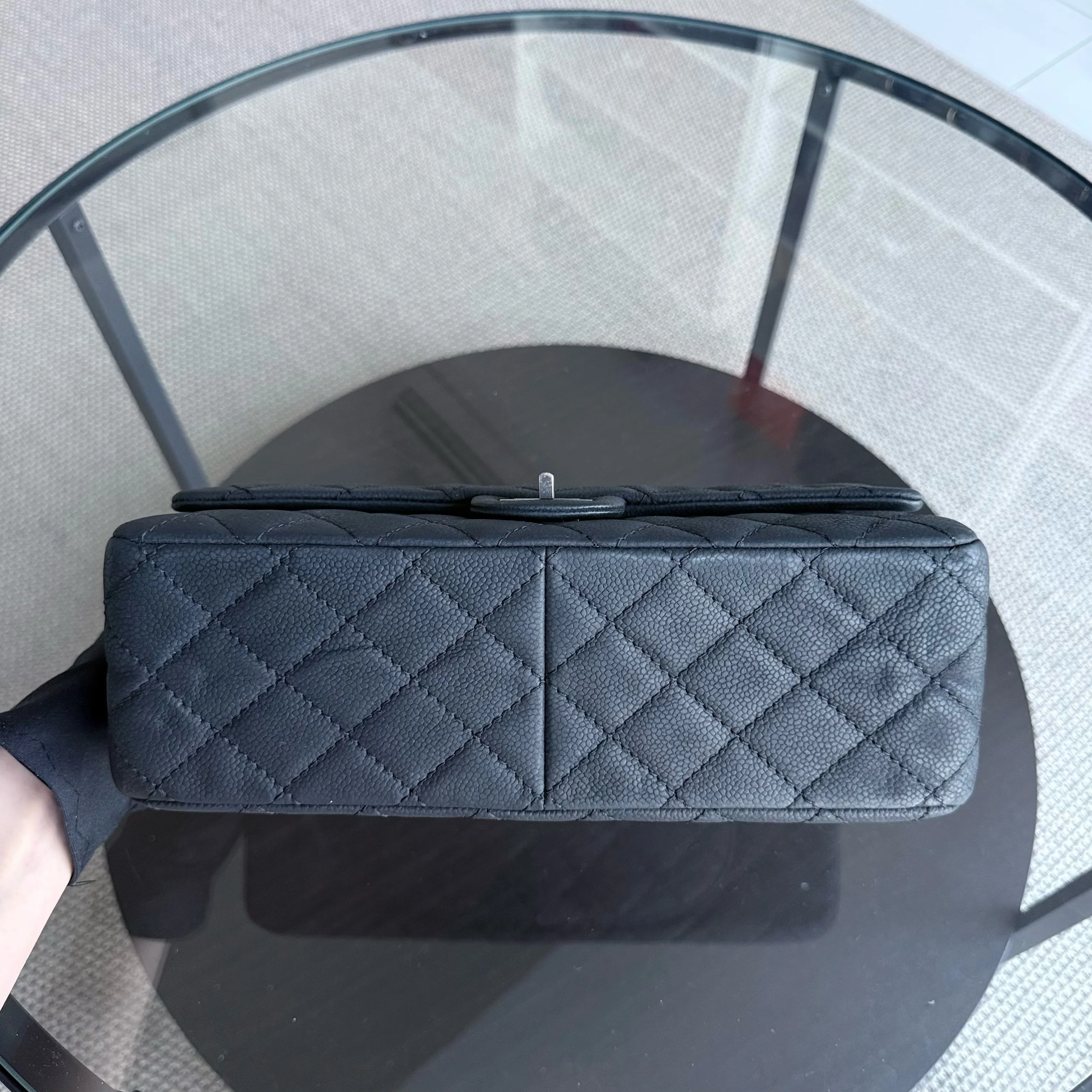 Chanel 2.55 Reissue 226 - Iridescent Caviar Quilted Grained Calfskin Black Silver Hardware Series 17