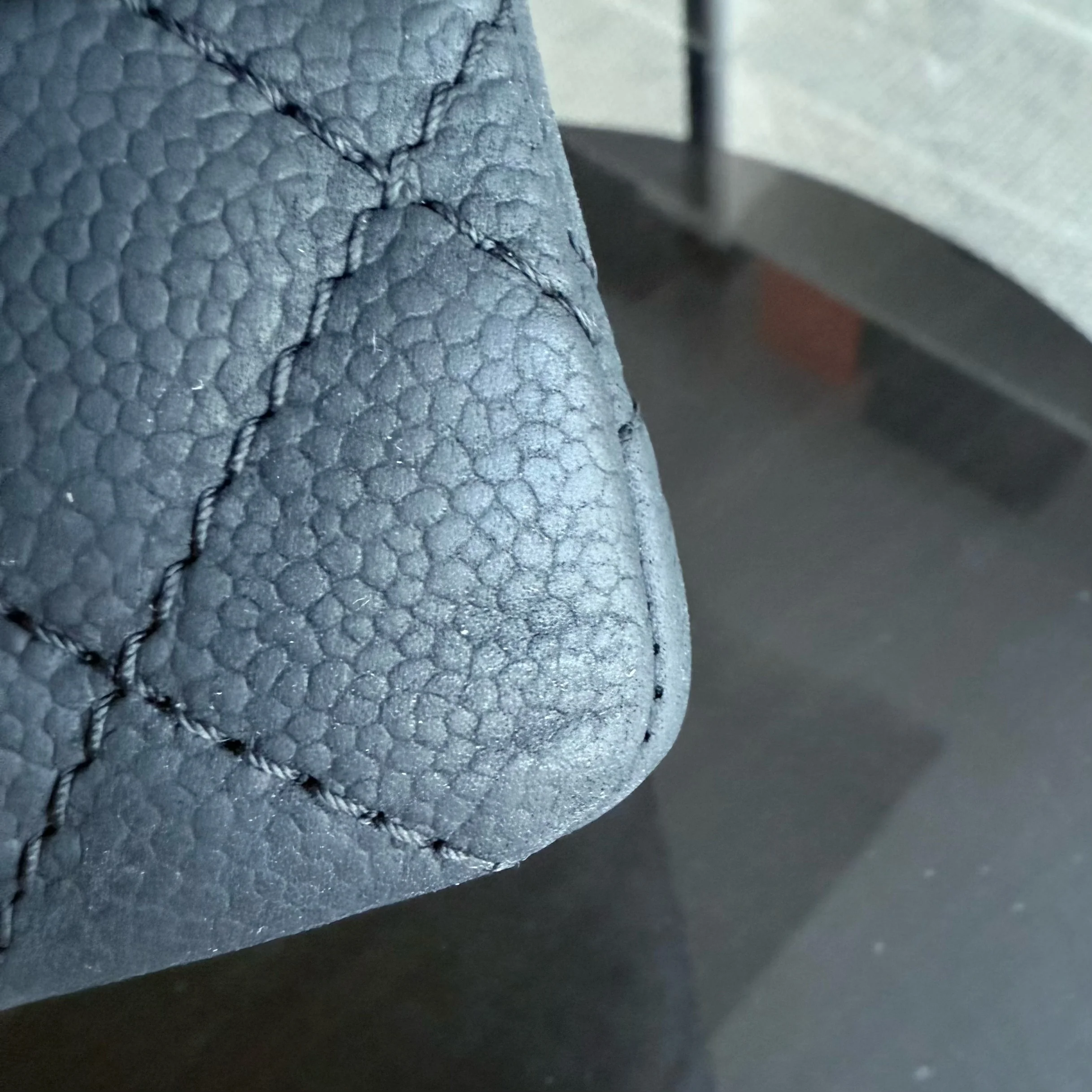 Chanel 2.55 Reissue 226 - Iridescent Caviar Quilted Grained Calfskin Black Silver Hardware Series 17