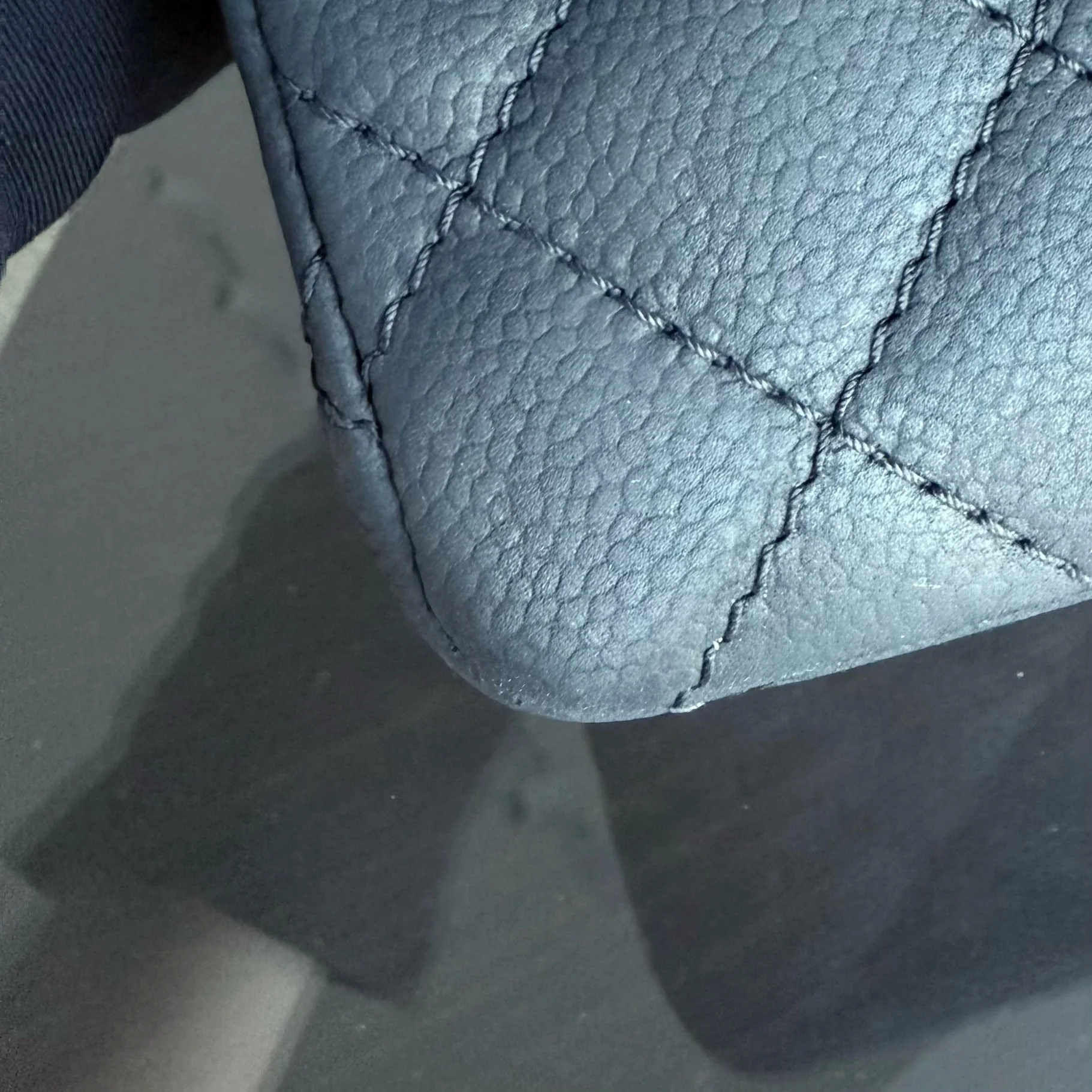 Chanel 2.55 Reissue 226 - Iridescent Caviar Quilted Grained Calfskin Black Silver Hardware Series 17