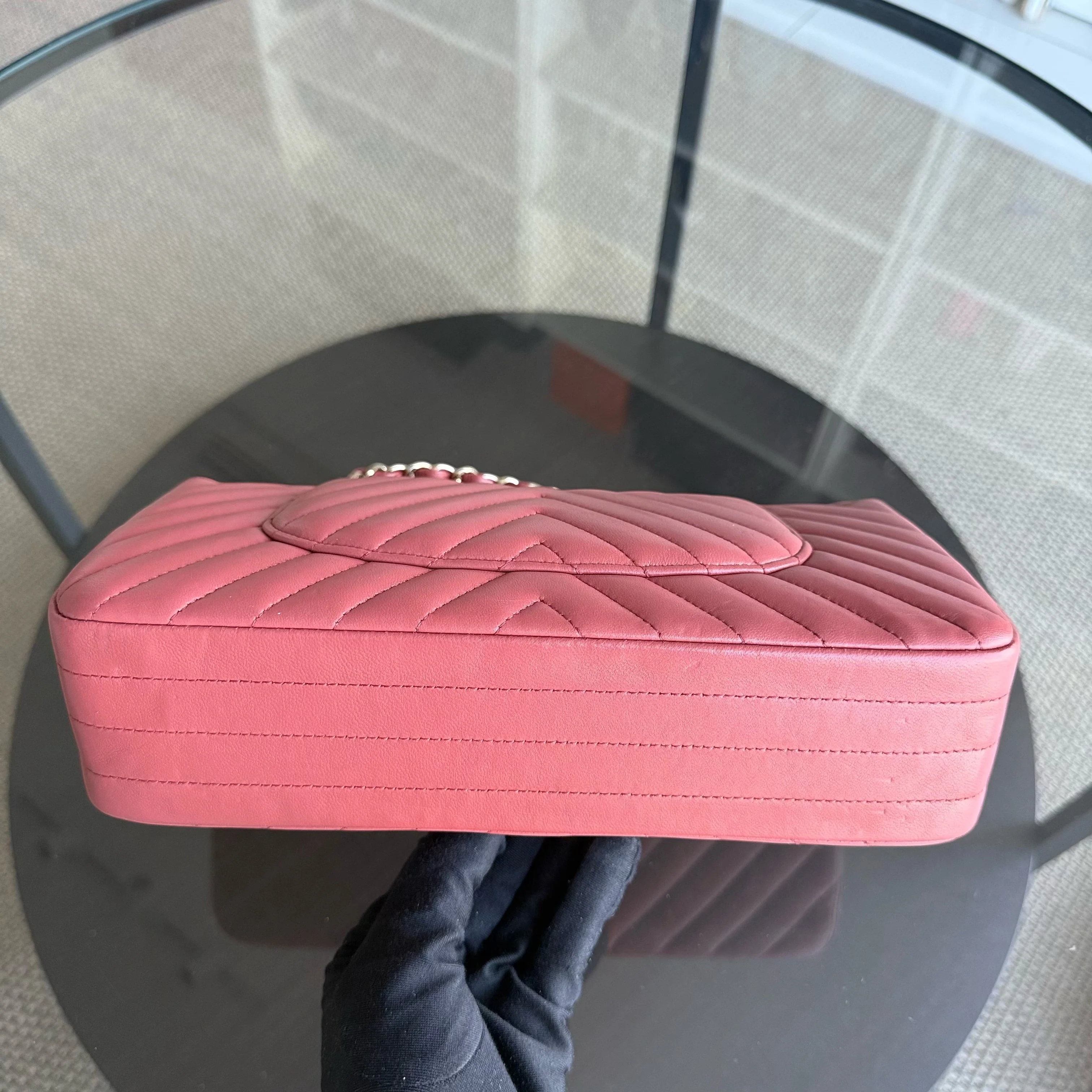 Chanel Classic Flap Medium - 25CM Chevron Lambskin Pink Gold Hardware Series 25