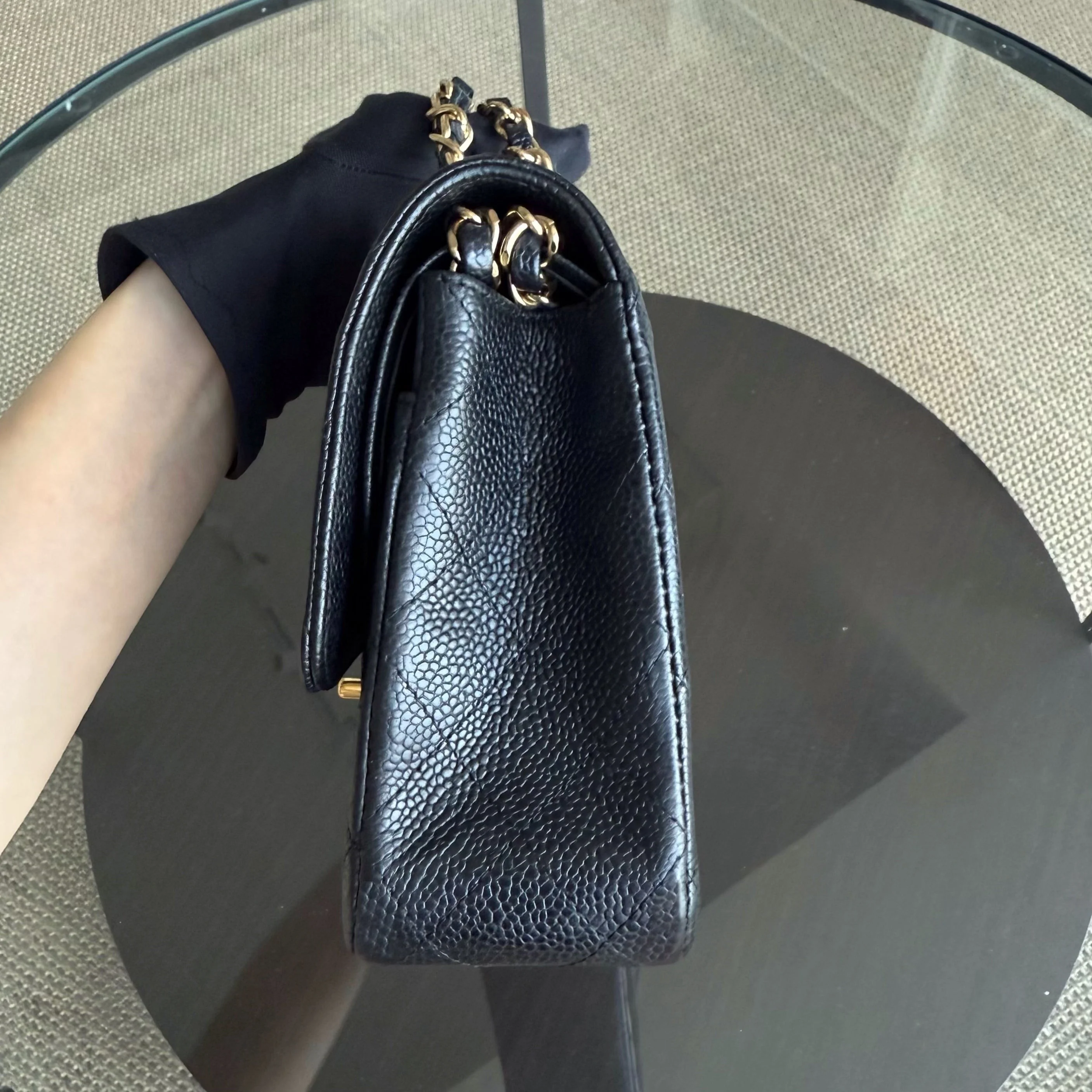 Chanel Classic Flap Medium - Caviar 25CM Quilted Black Gold Hardware