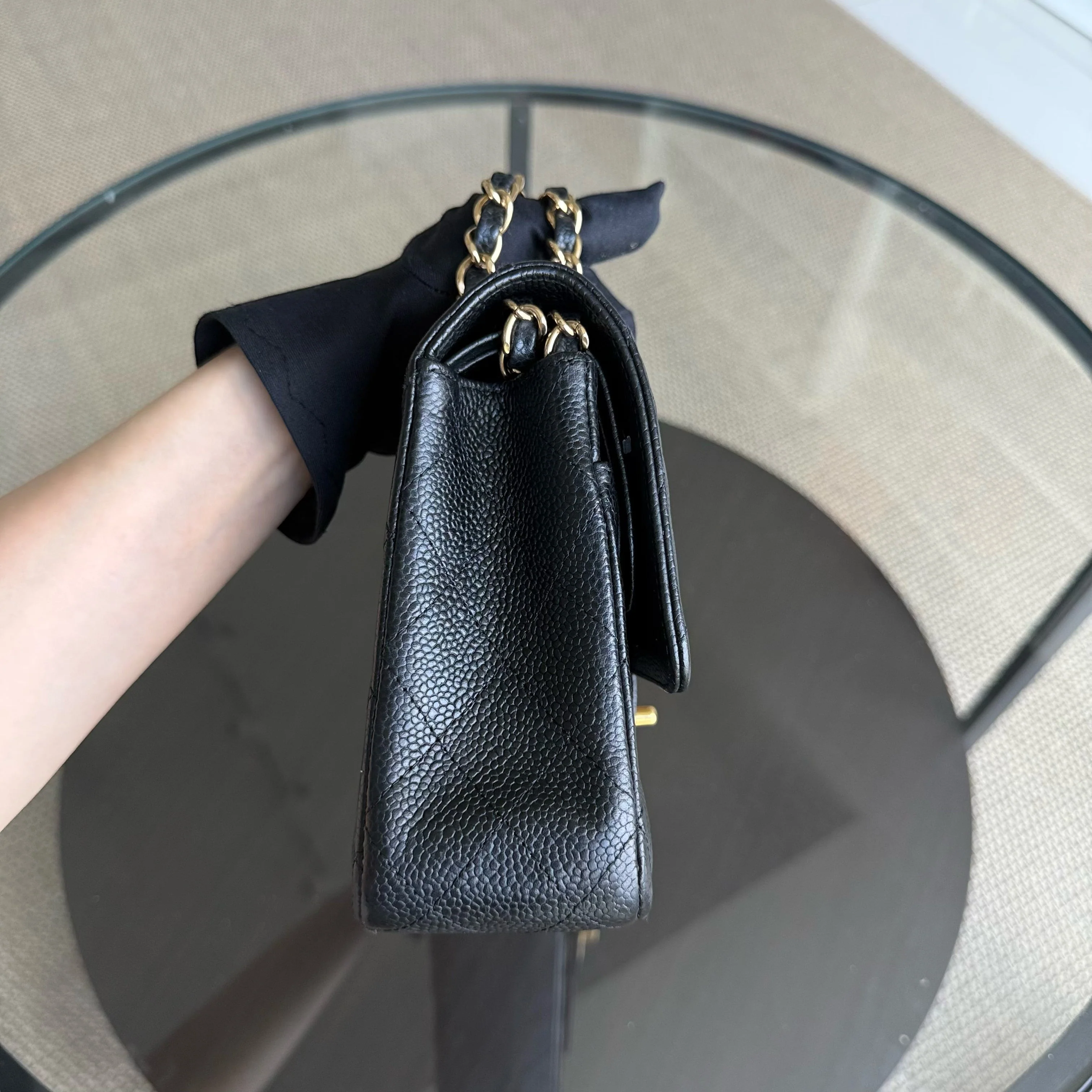 Chanel Classic Flap Medium - Caviar 25CM Quilted Black Gold Hardware