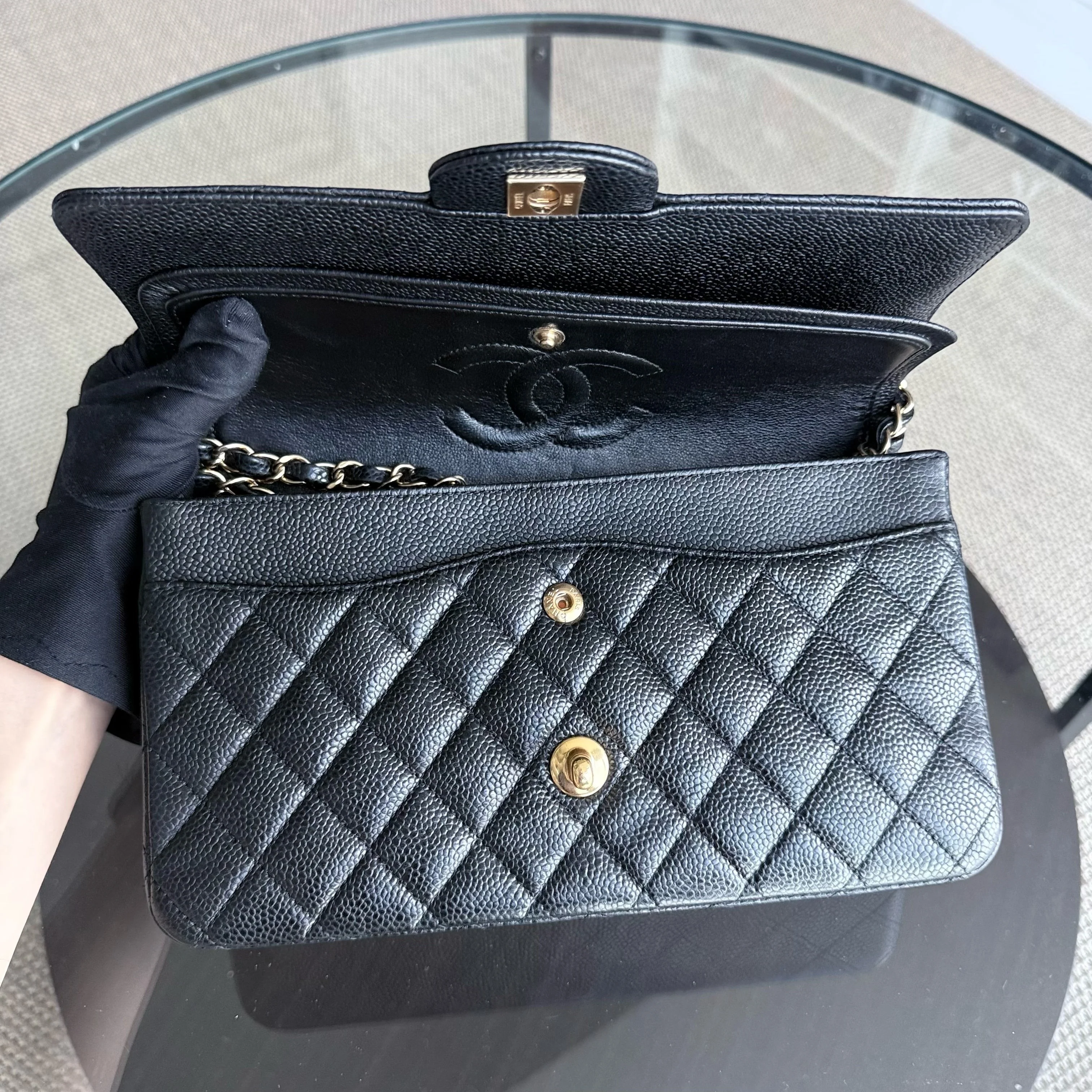 Chanel Classic Flap Medium - Caviar 25CM Quilted Black Gold Hardware