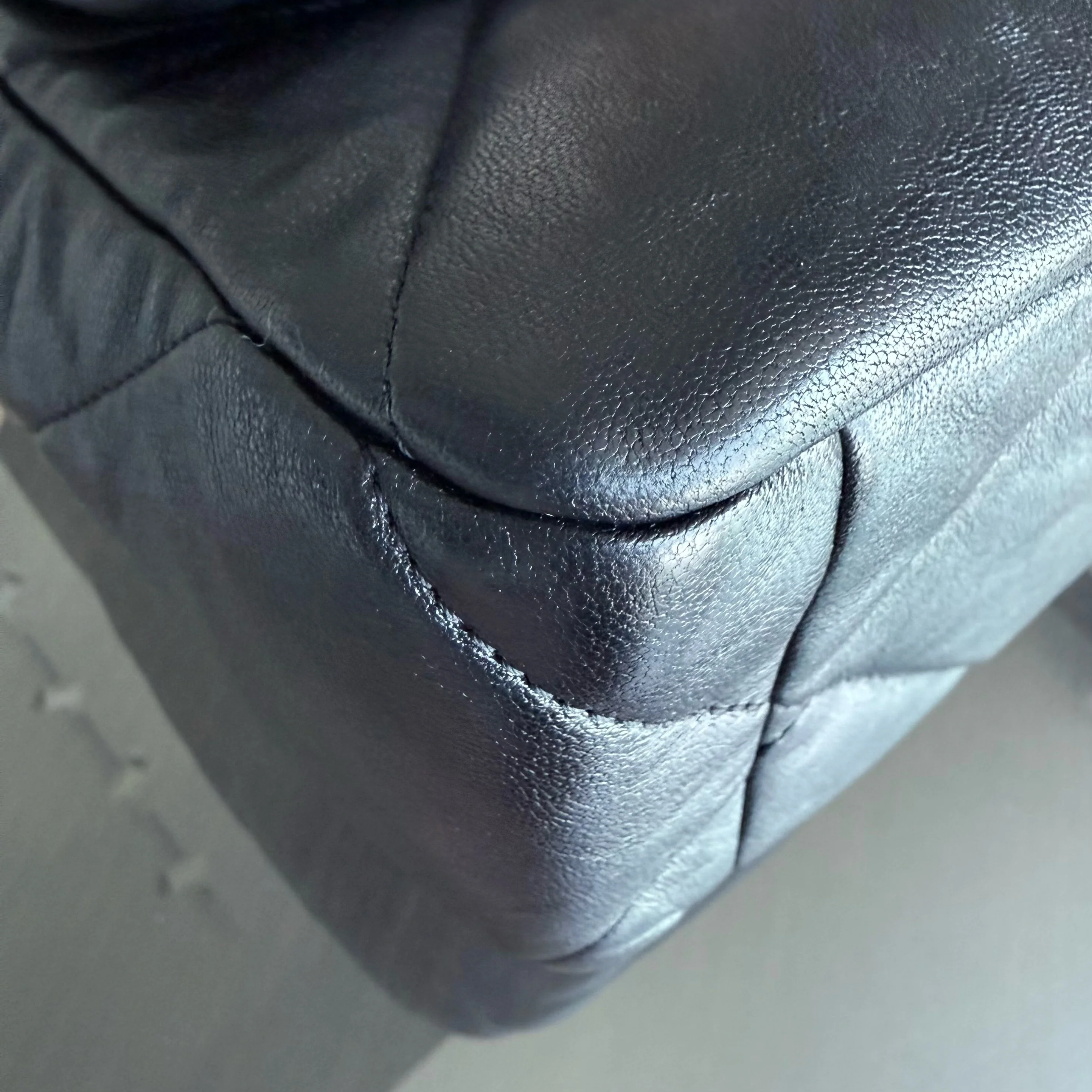 Chanel 19 Bag Medium - Quilted Goatskin Black Gold Hardware Two-tone Series 29