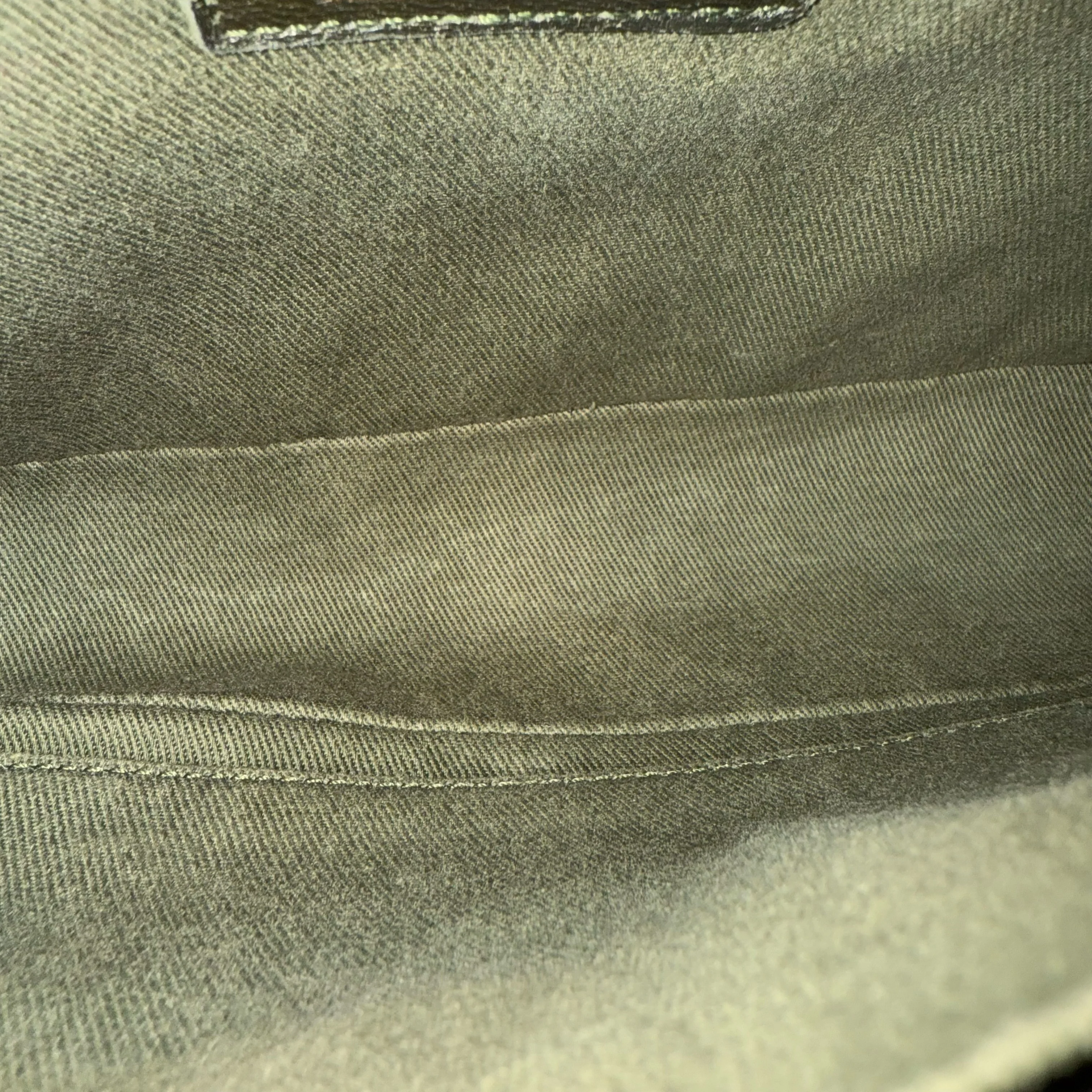 Chanel Boy New Medium - Caviar 28CM Quilted Grained Calfskin Blue Gold Hardware Series 23