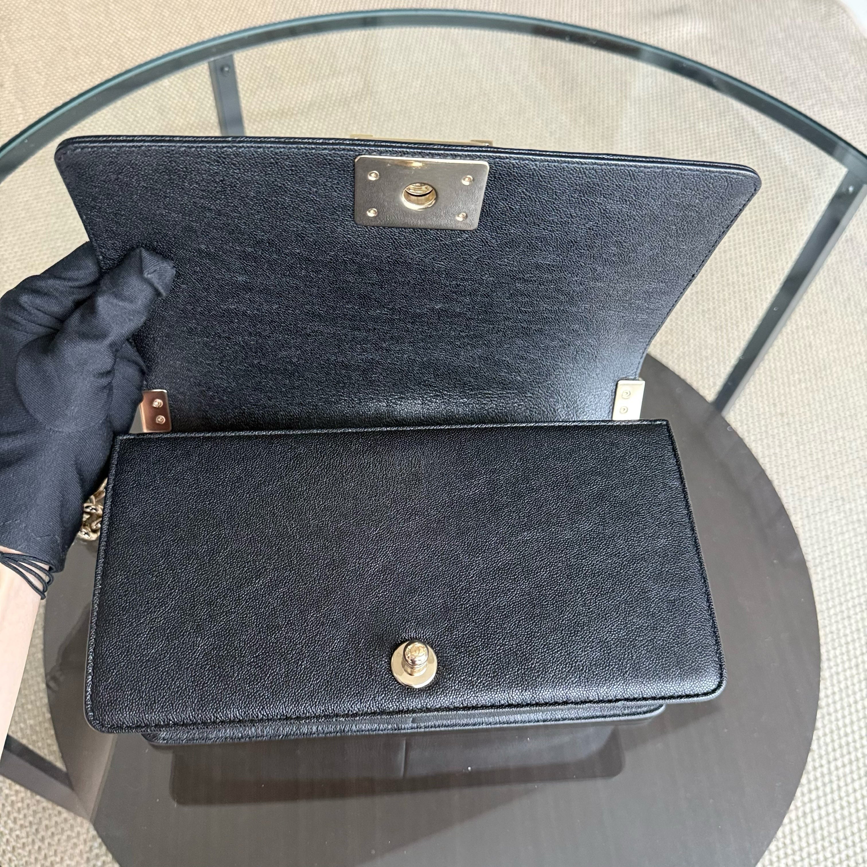 Chanel Boy Medium - Caviar 25CM Grained Calfskin Chevron Black Gold Hardware