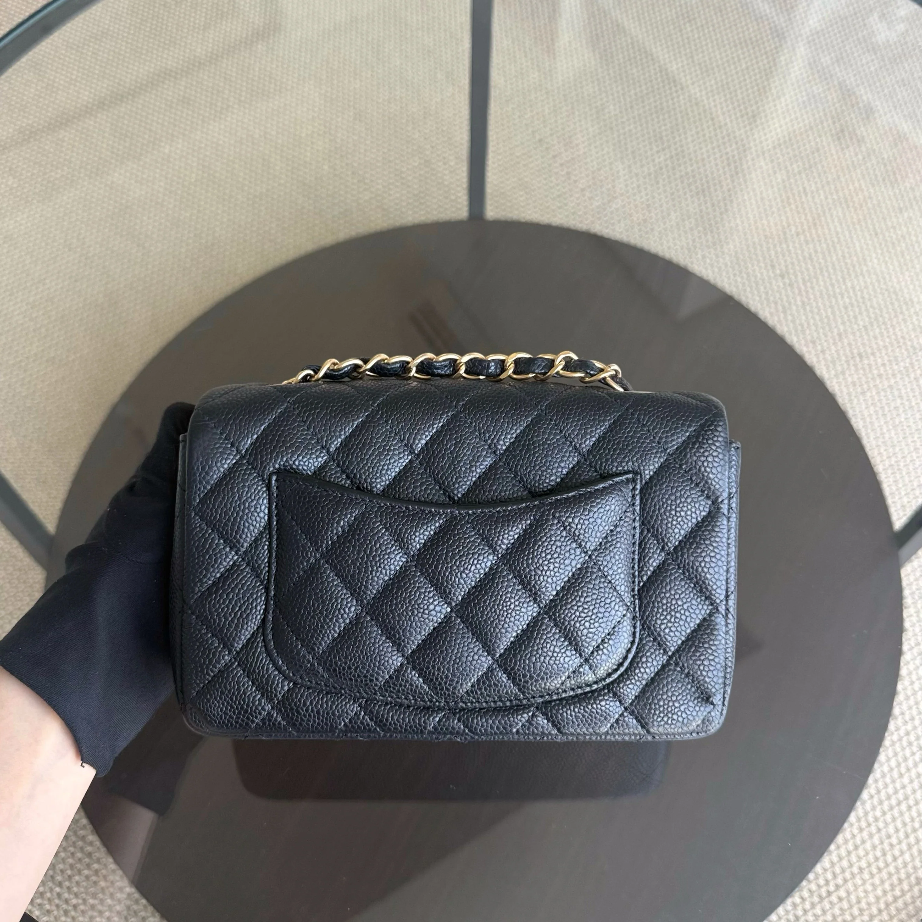 Chanel Classic Flap Mini - Caviar 20CM Quilted Black Gold Hardware Series 20