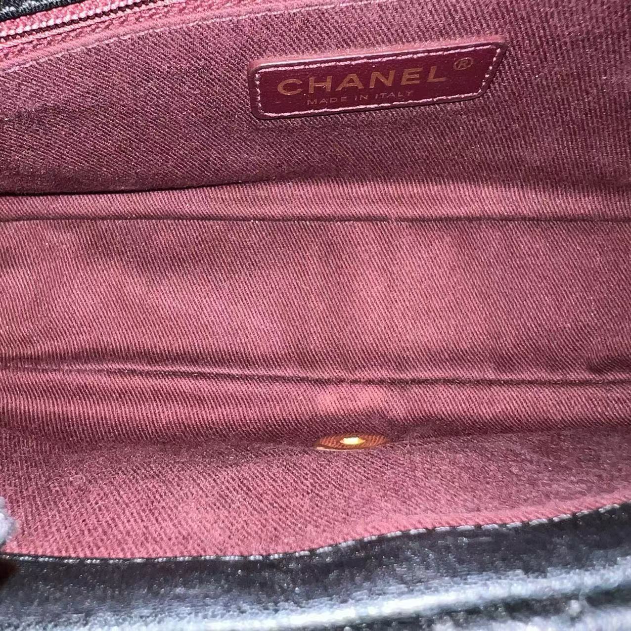 Seasonal Herringbone Medium Flap in Black Distressed Calfskin Aged Golden Hardware Series 21