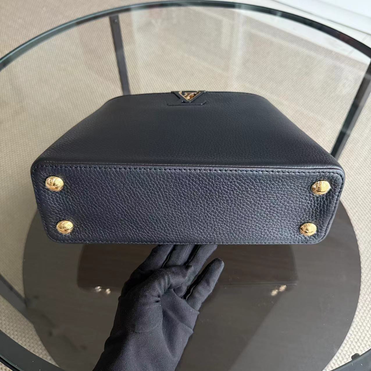 Louis Vuitton Capucines BB - Taurillon Grained Calfskin Noir Gold Hardware