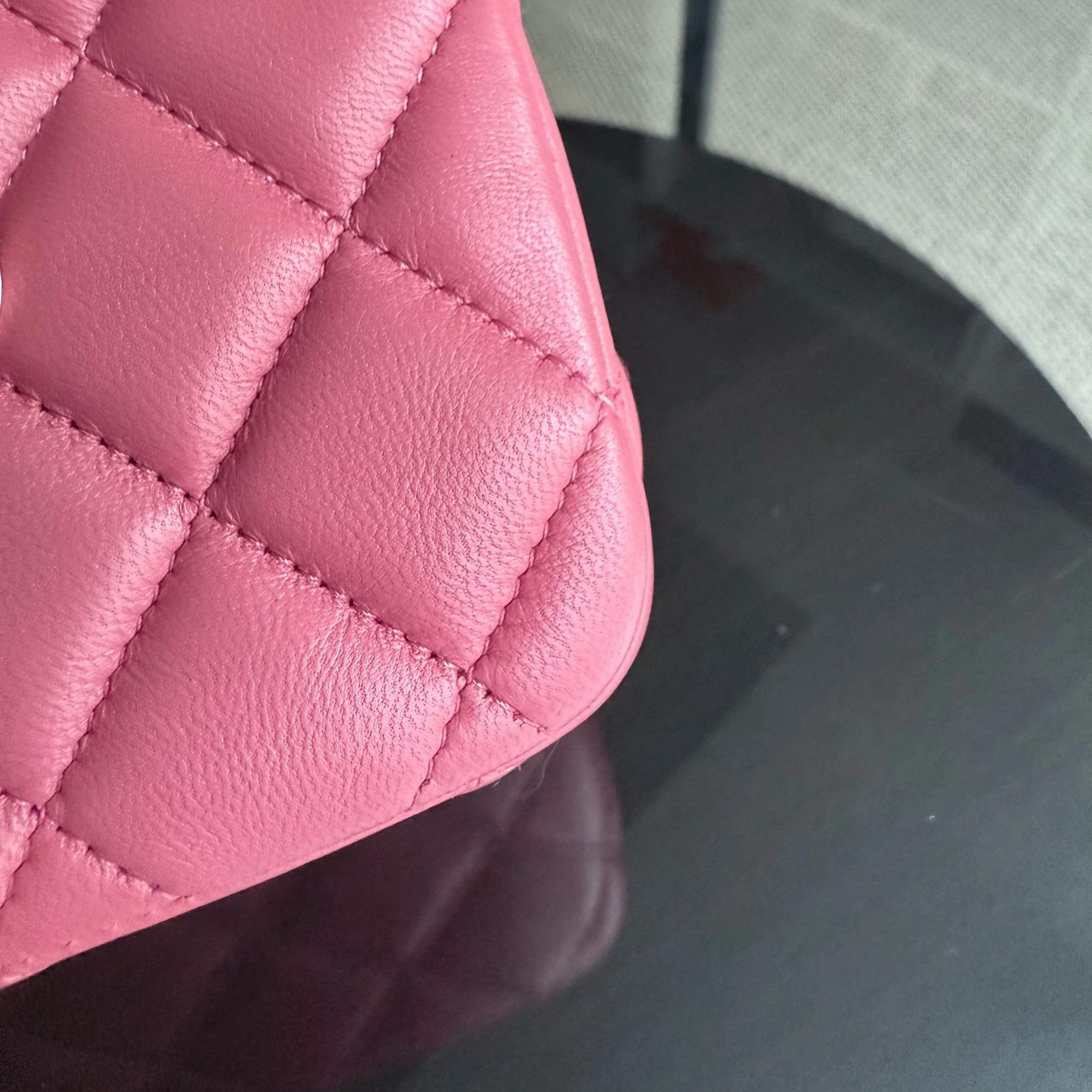 Chanel Classic Flap Medium - Special Valentine Edition 25CM Quilted Lambskin Pink Gold Hardware Series 19