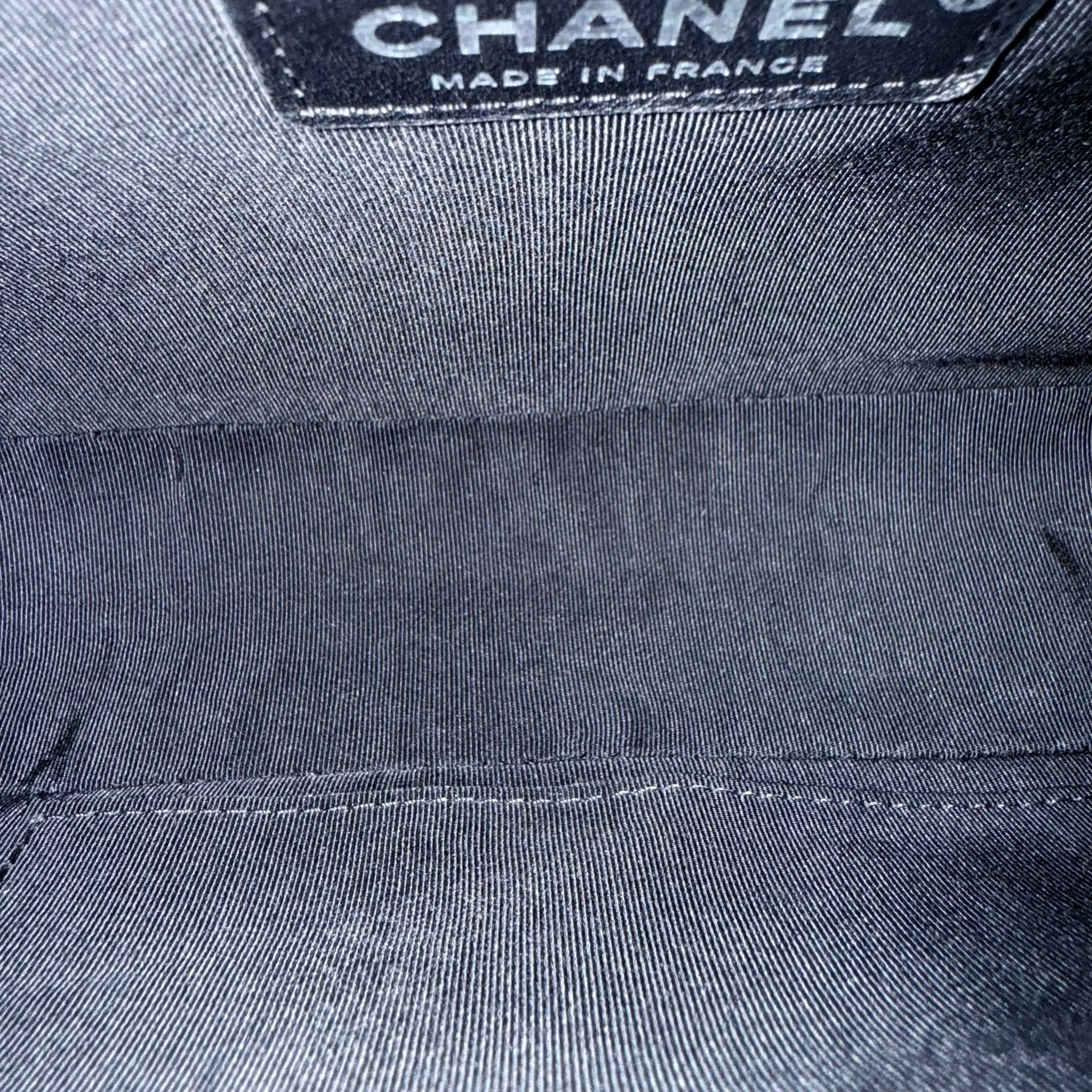 Chanel Boy Medium - Caviar 28CM New Medium Quilted Black Ruthenium Silver Hardware
