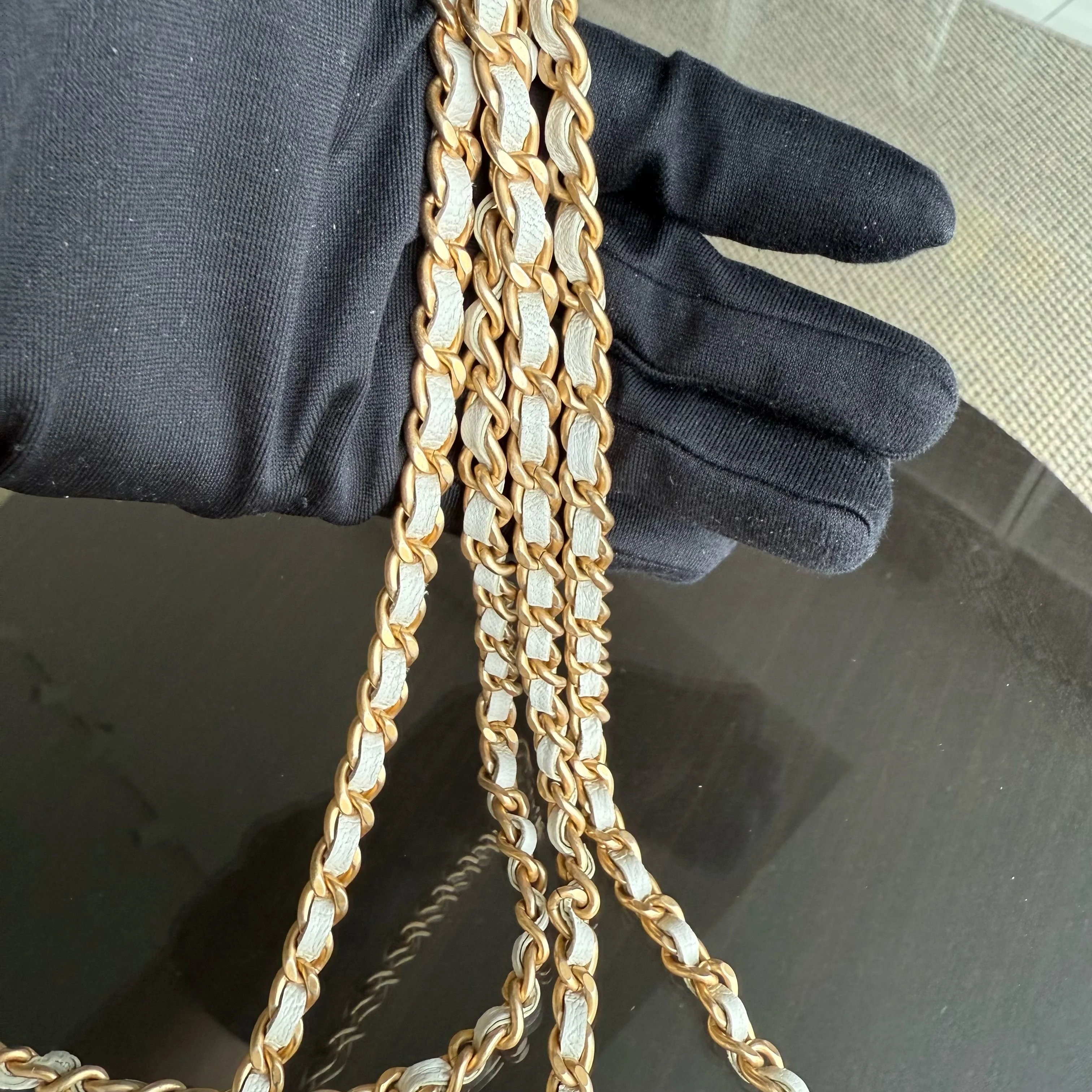 Chanel Pearl Round Clutch with Chain White Calfskin Aged Gold Hardware 29