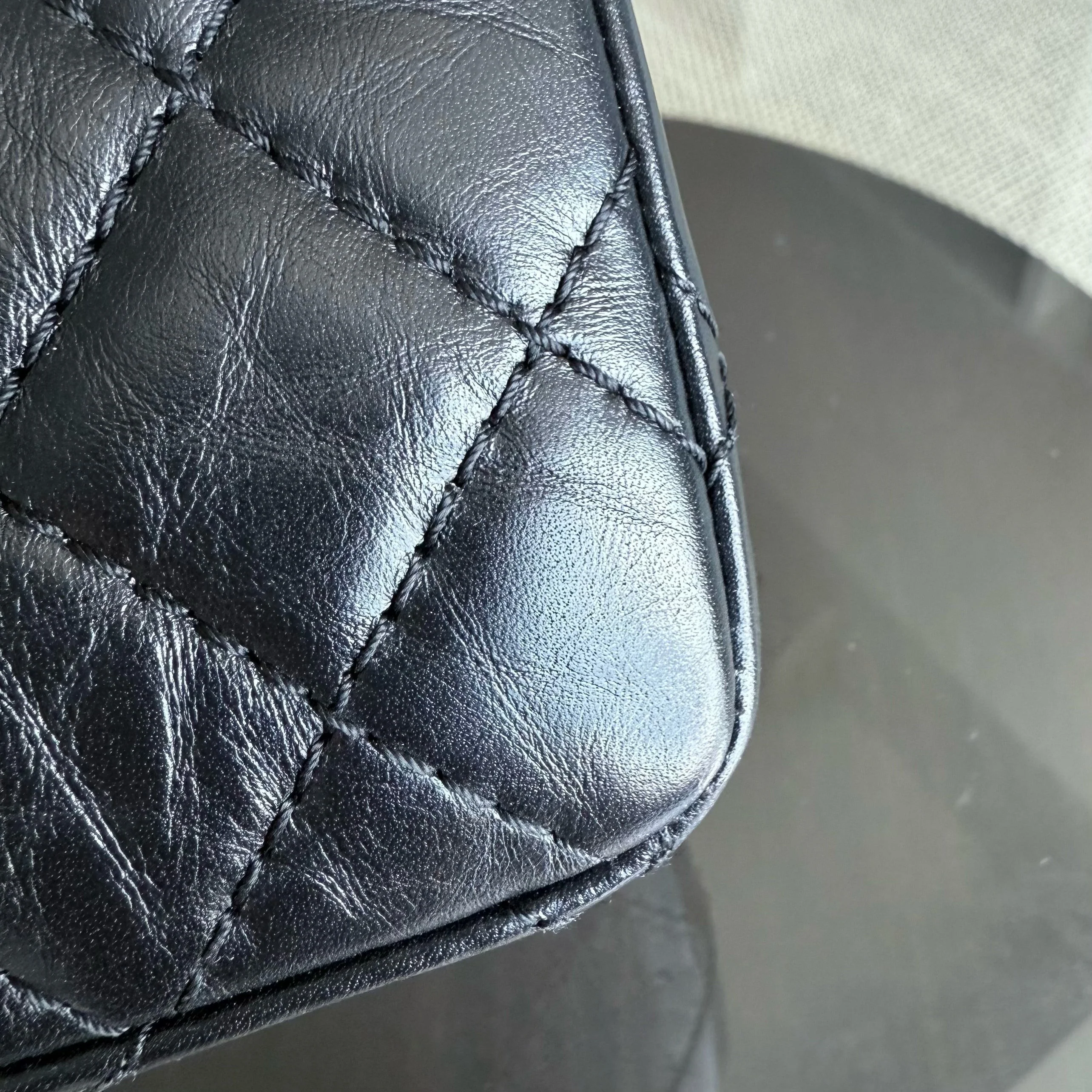 Chanel Reissue 2.55 225 - 24CM Quilted Aged Calfskin Black Gold Hardware