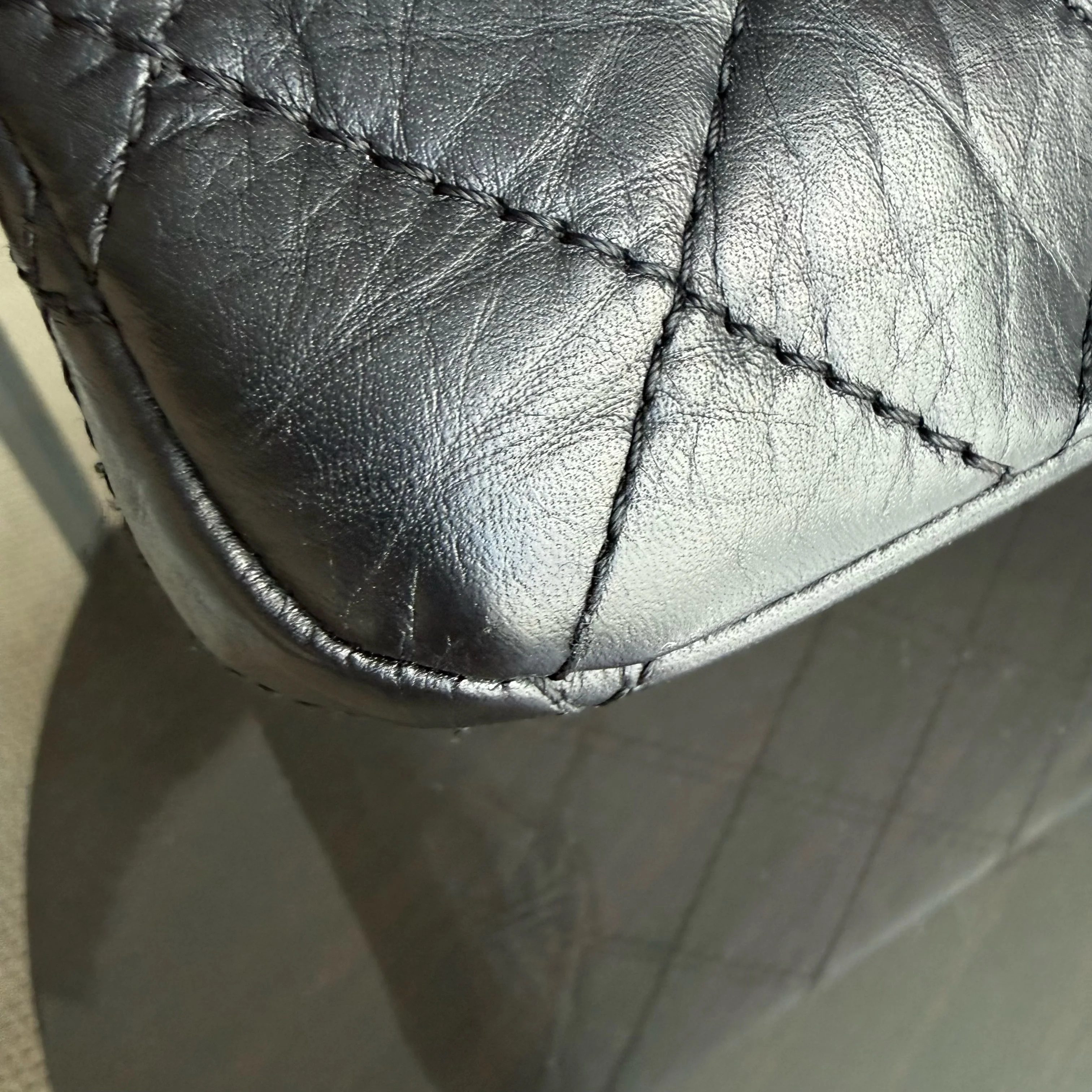 Chanel 2.55 Reissue 227 - Quilted Aged Calfskin Black Gold Hardware Series 18