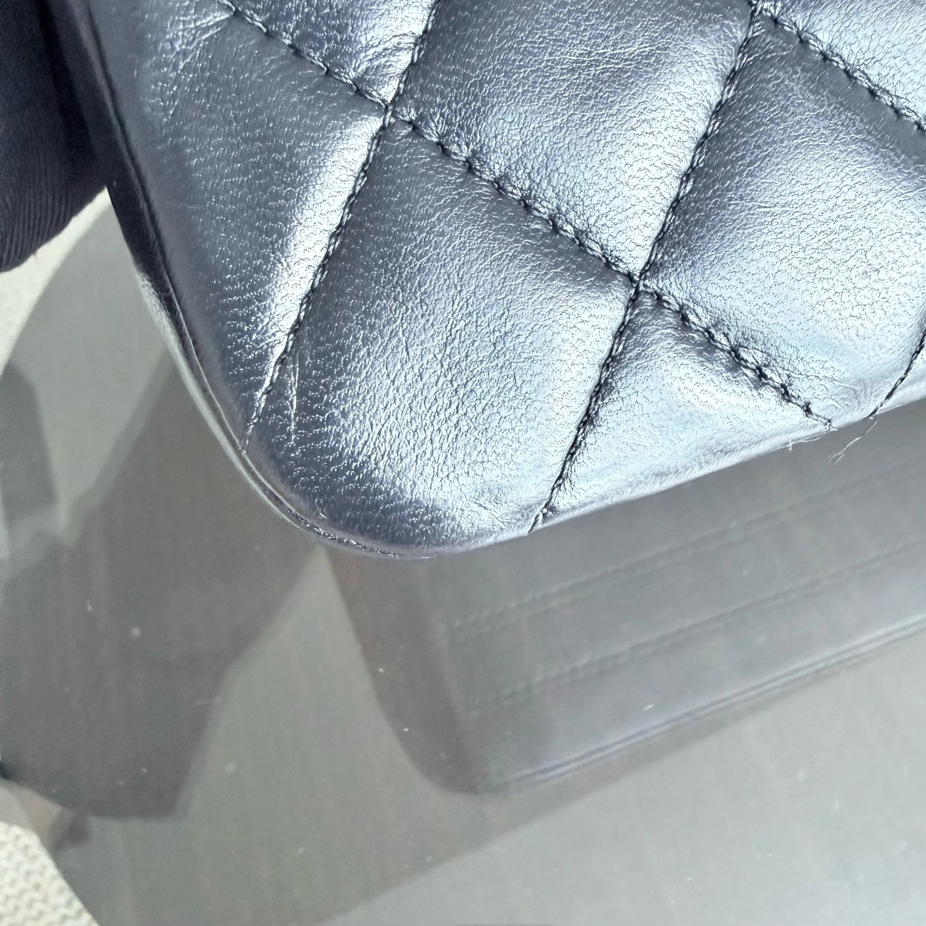 Chanel Medium Flap Vintage - Quilted Lambskin Black Gold Hardware Series 1