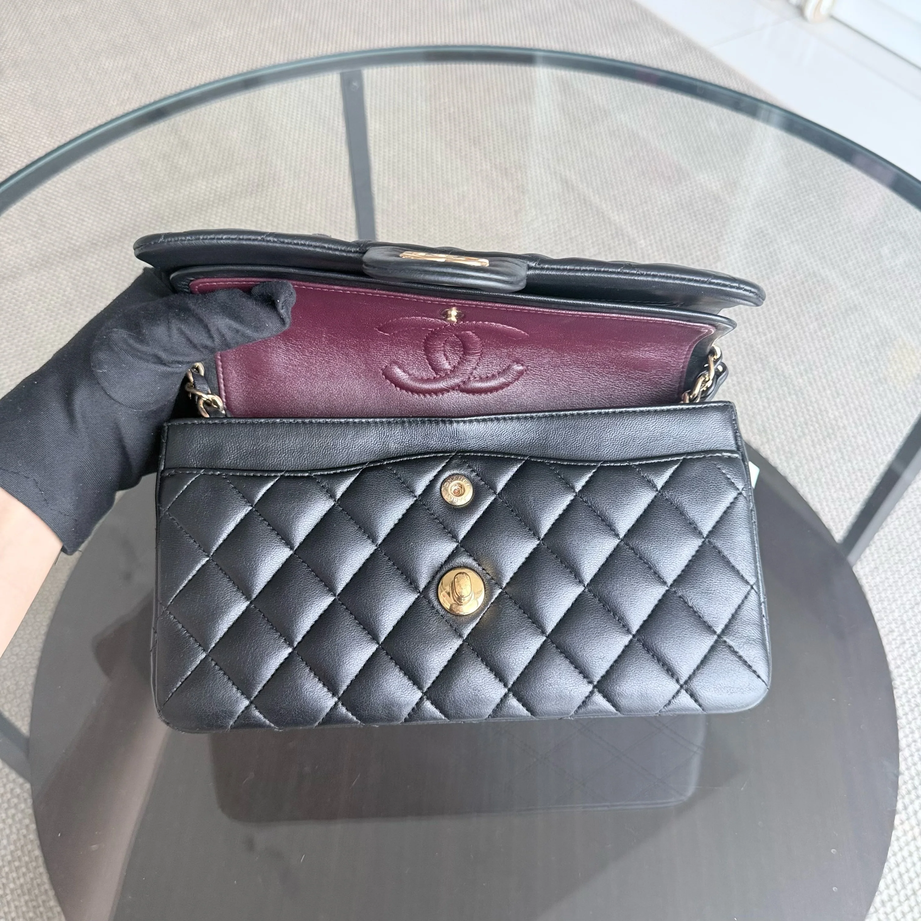 Chanel Classic Flap Small - Quilted Lambskin 23CM Black Gold Hardware Series 29