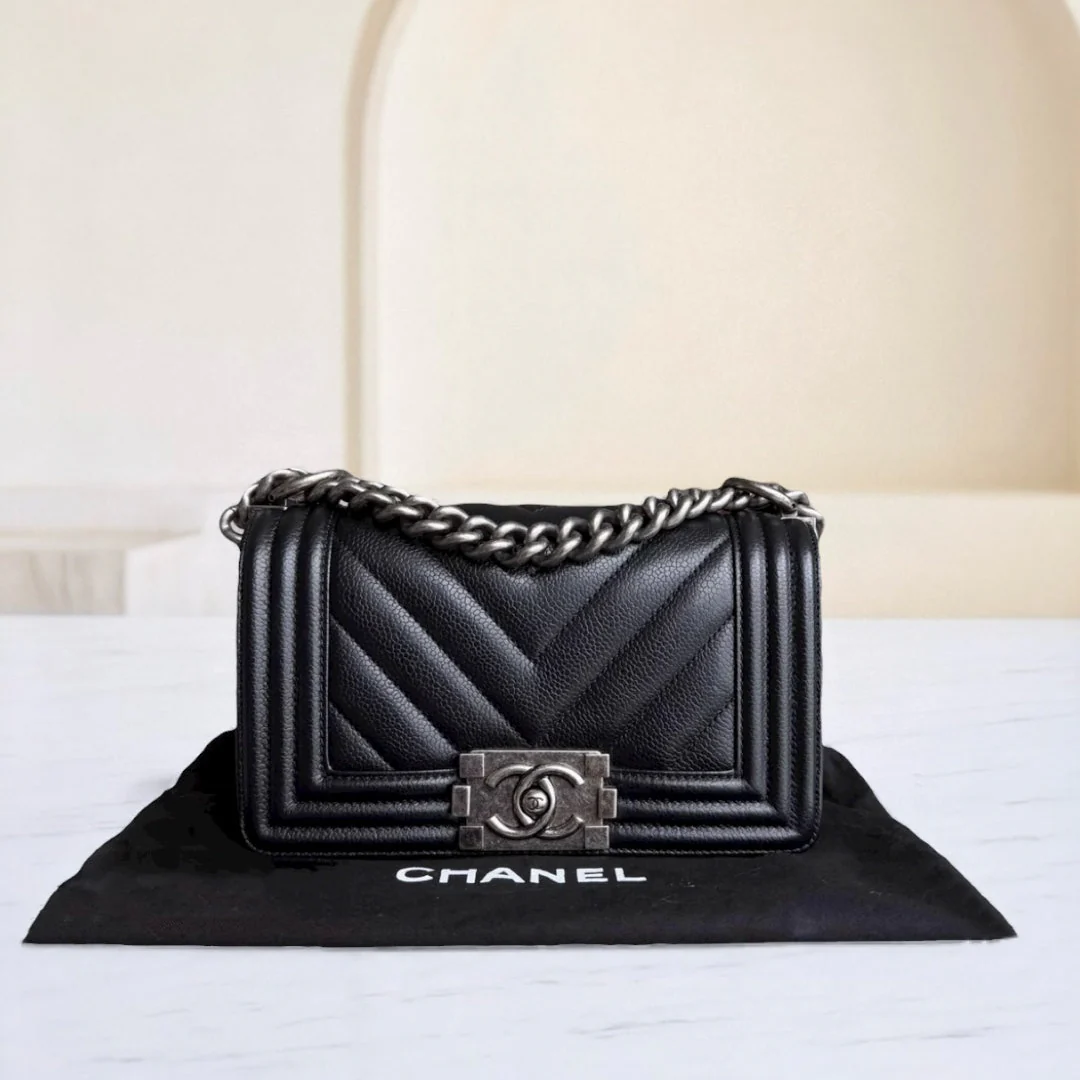 Chanel Boy Small - Caviar 20CM Chevron Grained Calfskin Black Leboy Ruthenium Sliver Hardware Series 28