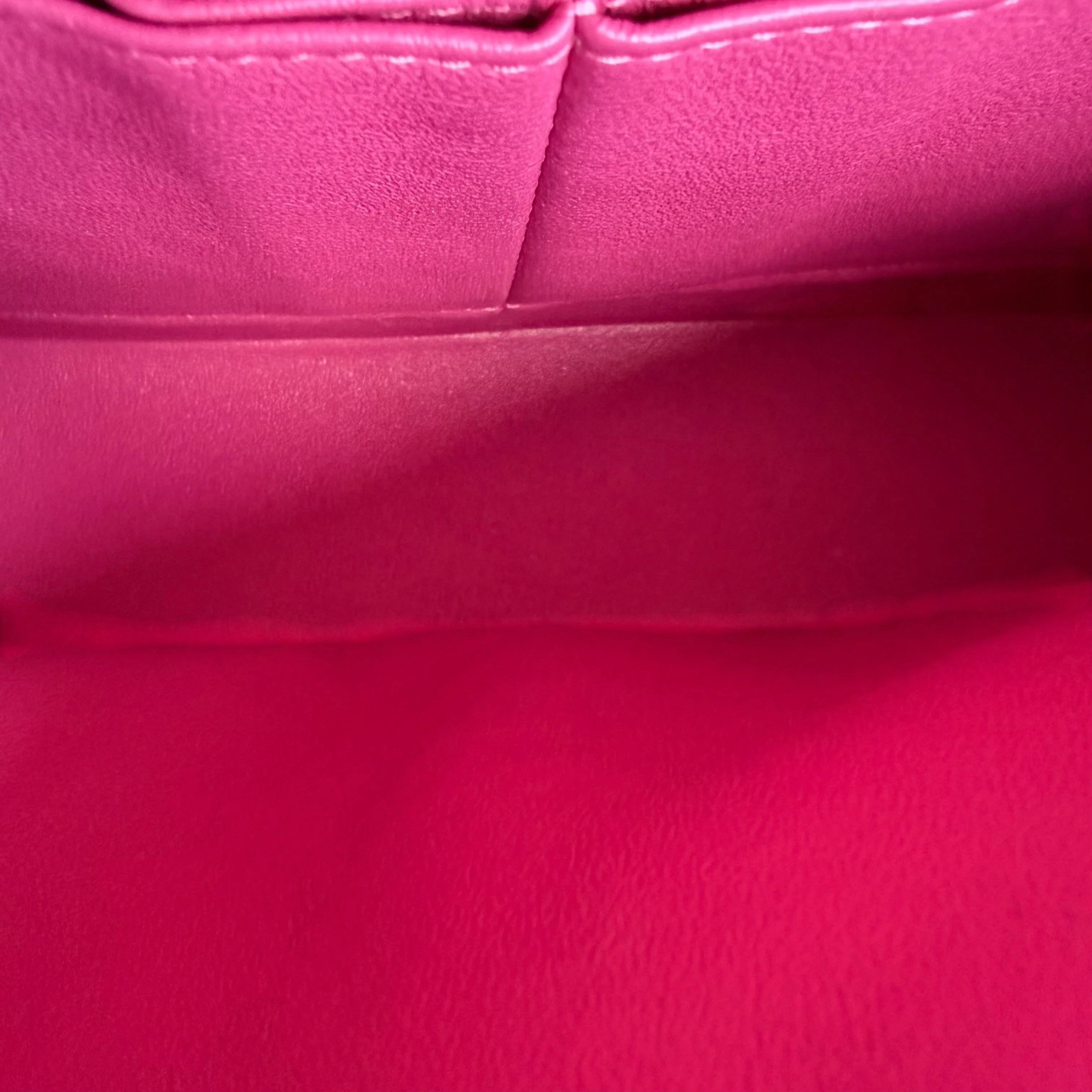 Chanel Classic Flap Medium - 25CM Chevron Lambskin Pink Gold Hardware