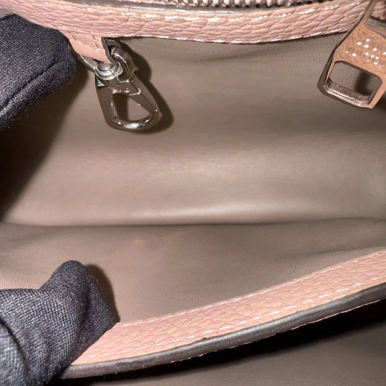 Louis Vuitton Capucines - BB Taurillon Calfskin Rose Jasmin Silver Hardware