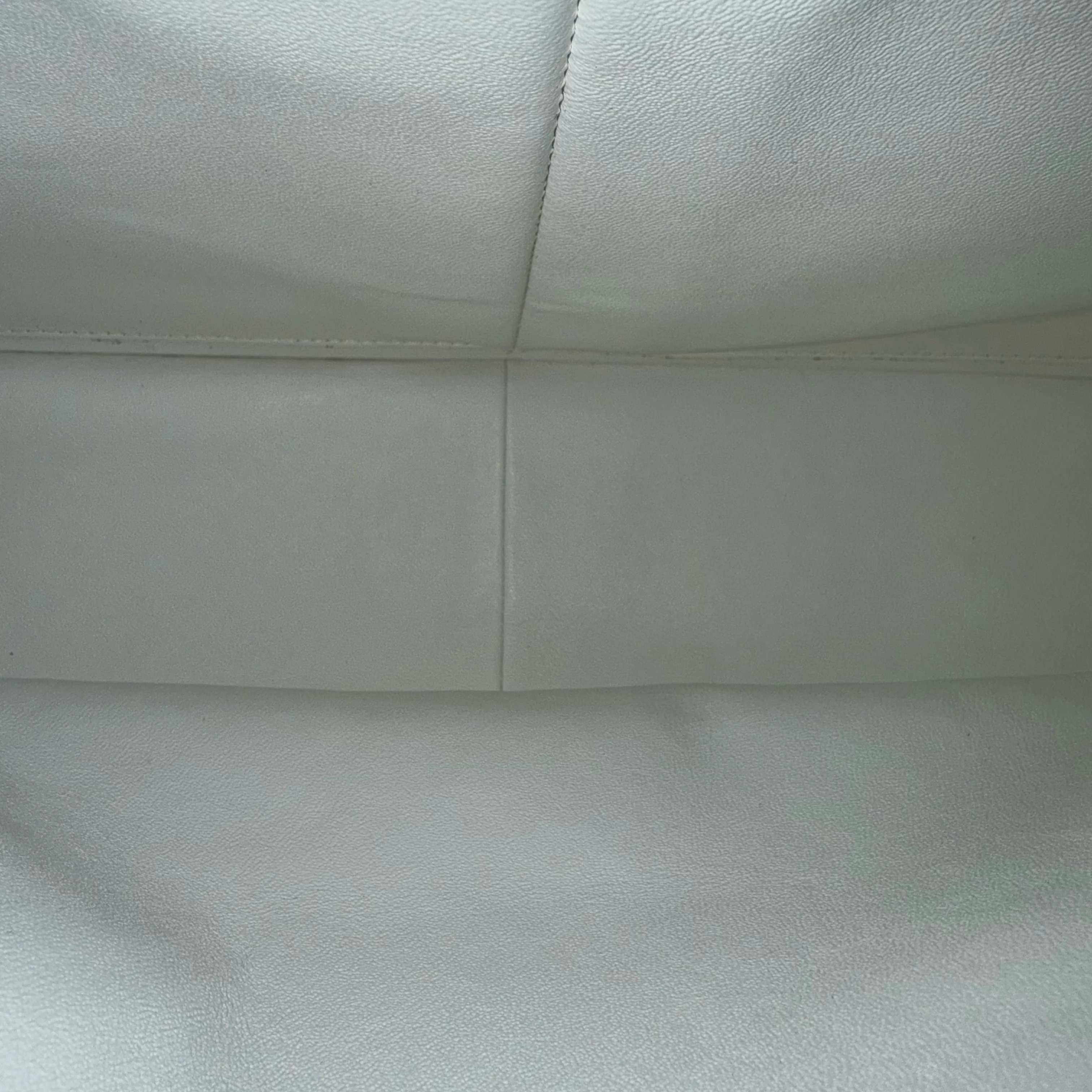 Chanel Classic Flap Maxi - Caviar Double Flap 33CM Quilted White Silver Hardware Series 14