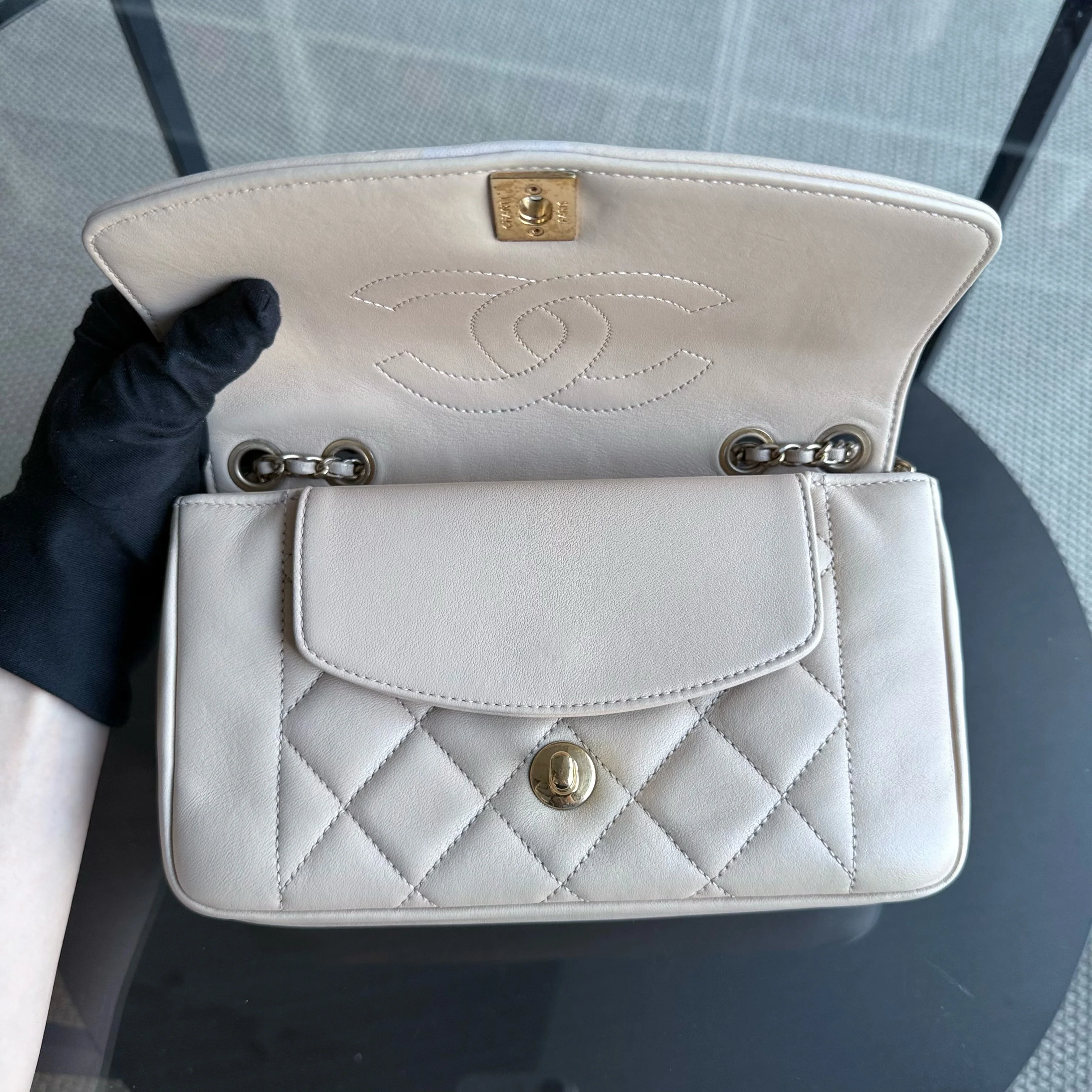Chanel Diana Small - 22CM Quilted Lambskin Beige Gold Hardware Series 20