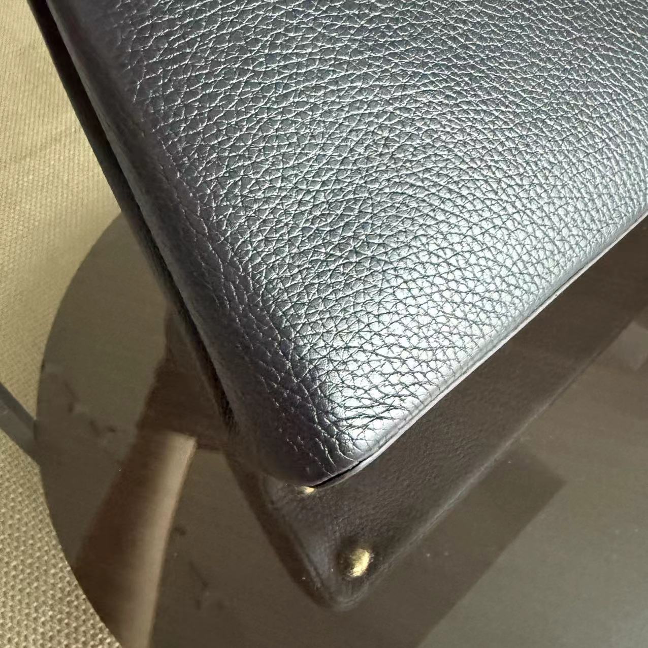 Louis Vuitton Capucines BB - Taurillon Grained Calfskin Noir Gold Hardware