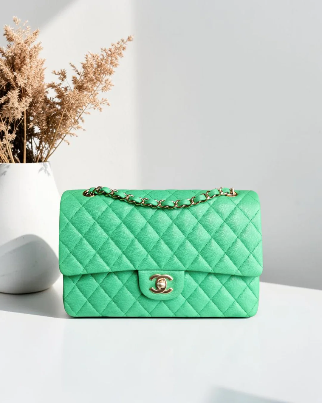 Chanel Classic Flap Medium - Caviar 25CM Quilted Green Gold Hardware Series 27