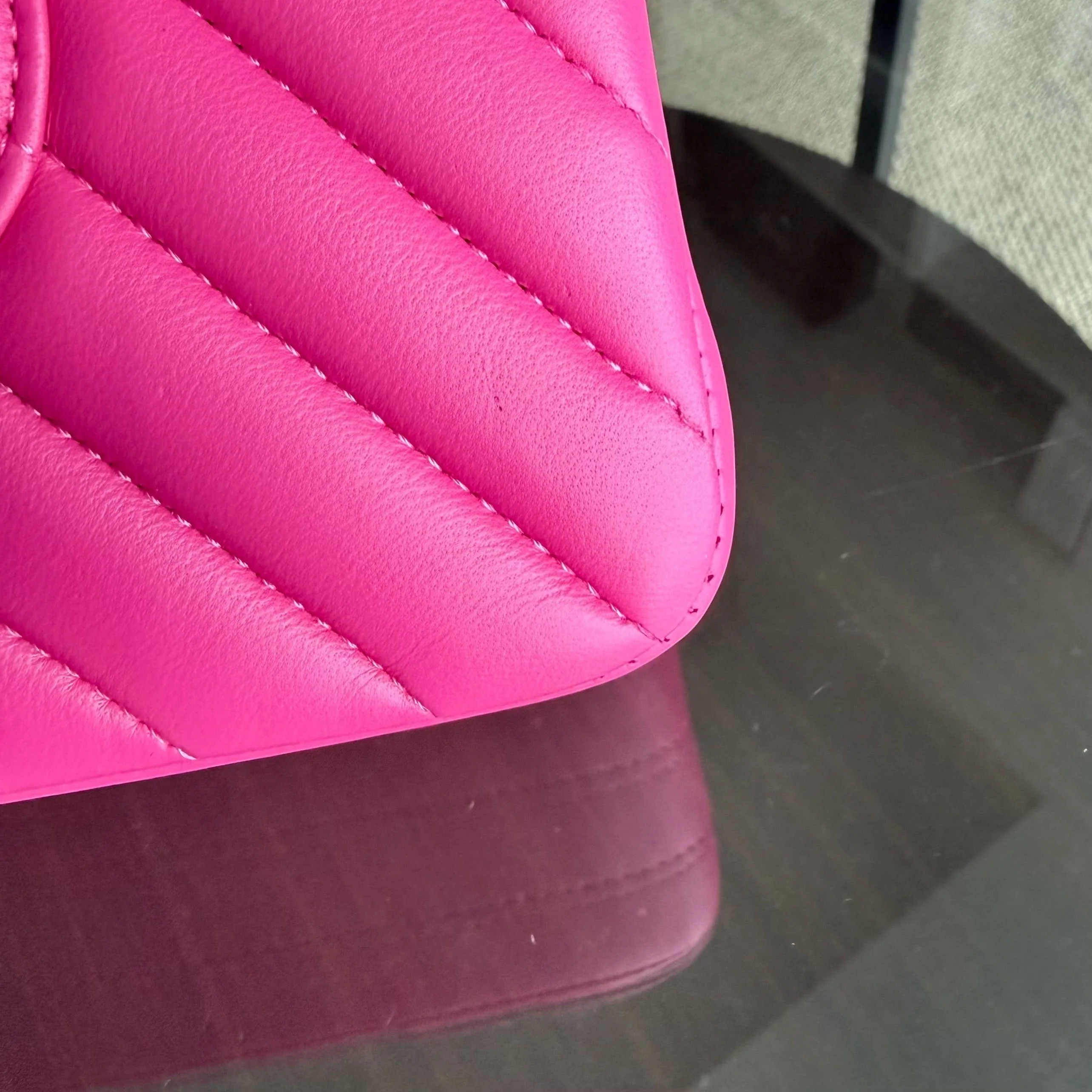 Chanel Classic Flap Medium - 25CM Chevron Lambskin Pink Gold Hardware