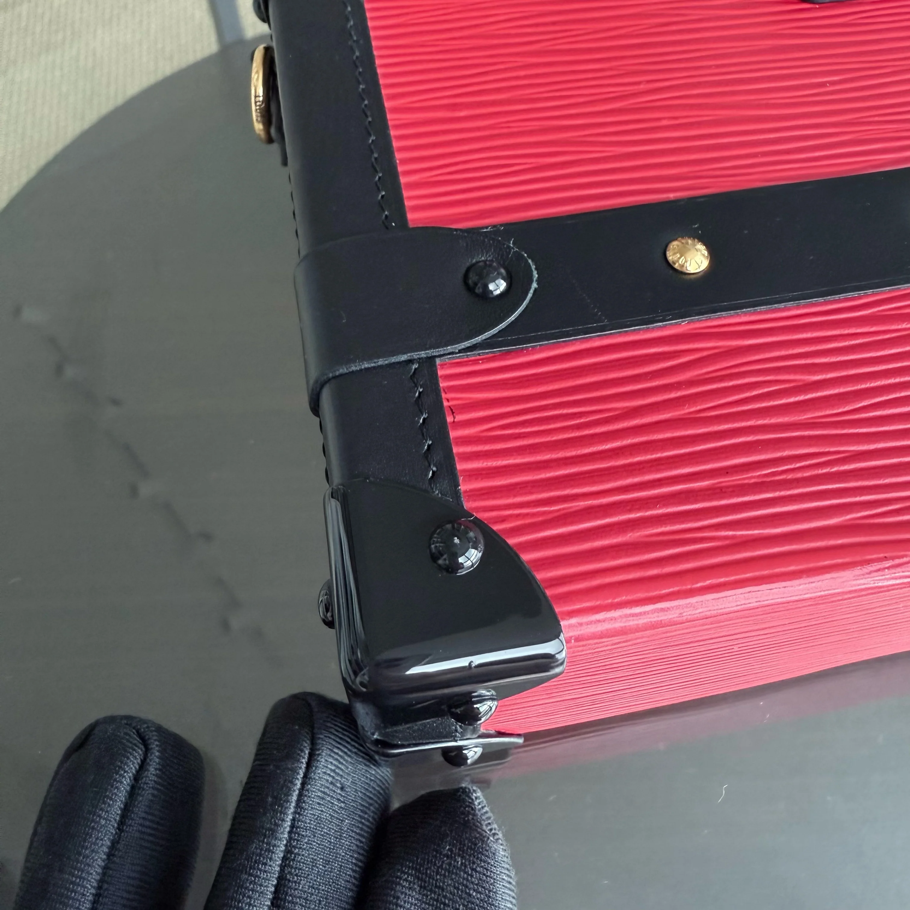 Louis Vuitton Petite Malle - New Edition EPI Leather Red Box Shoulder Bag Gold Hardware Microchip