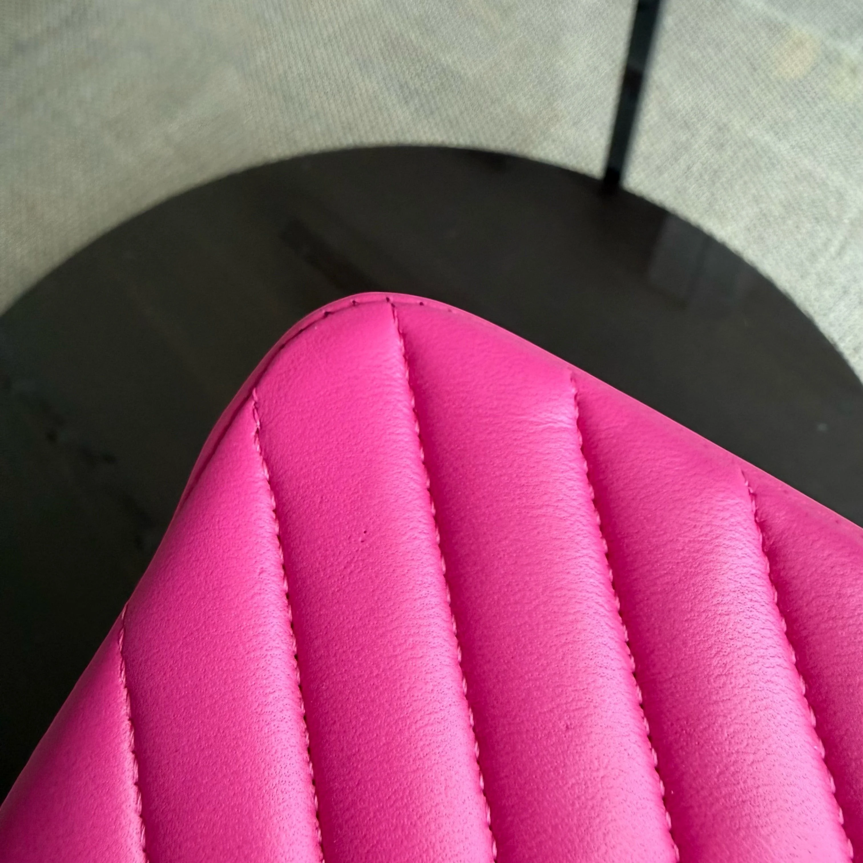 Chanel Classic Flap Medium - 25CM Chevron Lambskin Pink Gold Hardware