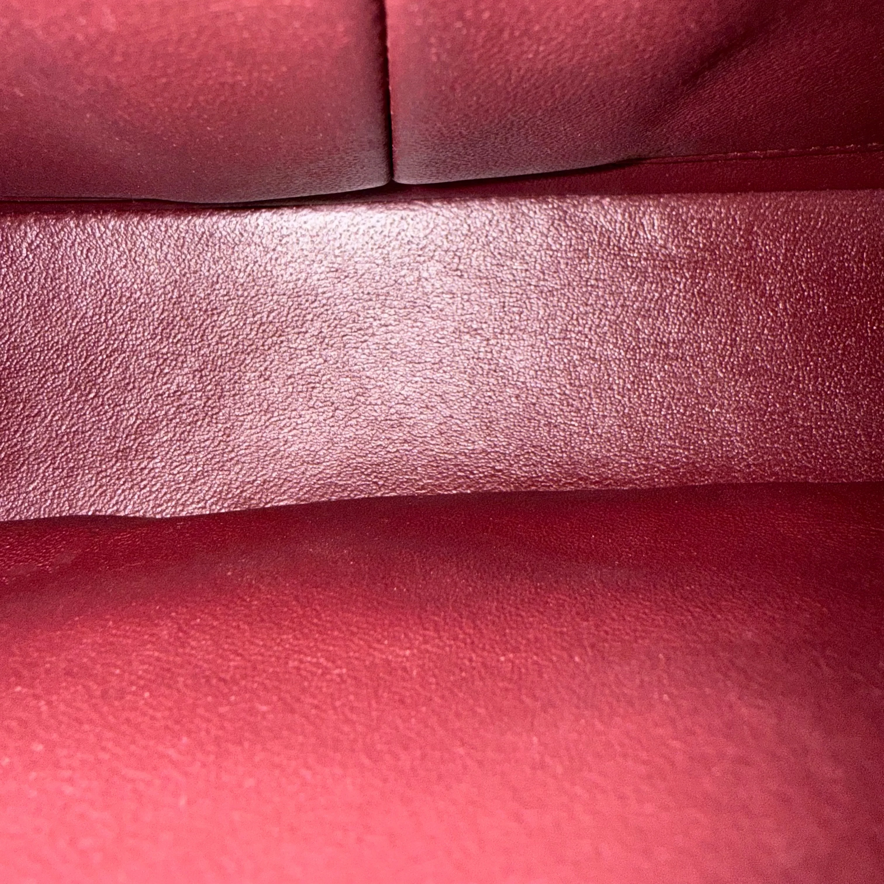 Chanel Classic Flap Small - Caviar 23CM Quilted Black Gold Hardware