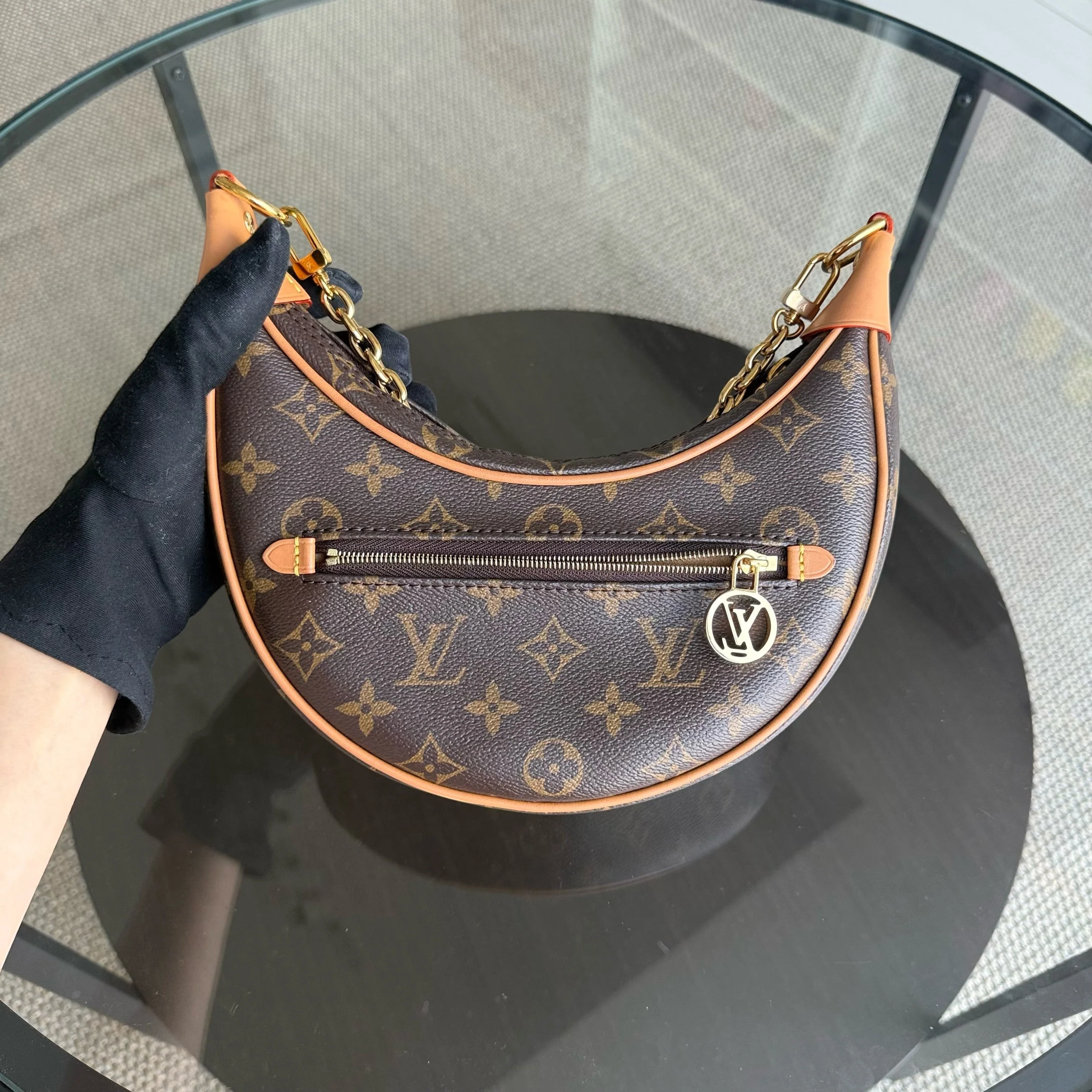 Louise Vuitton Loop Bag Monogram
